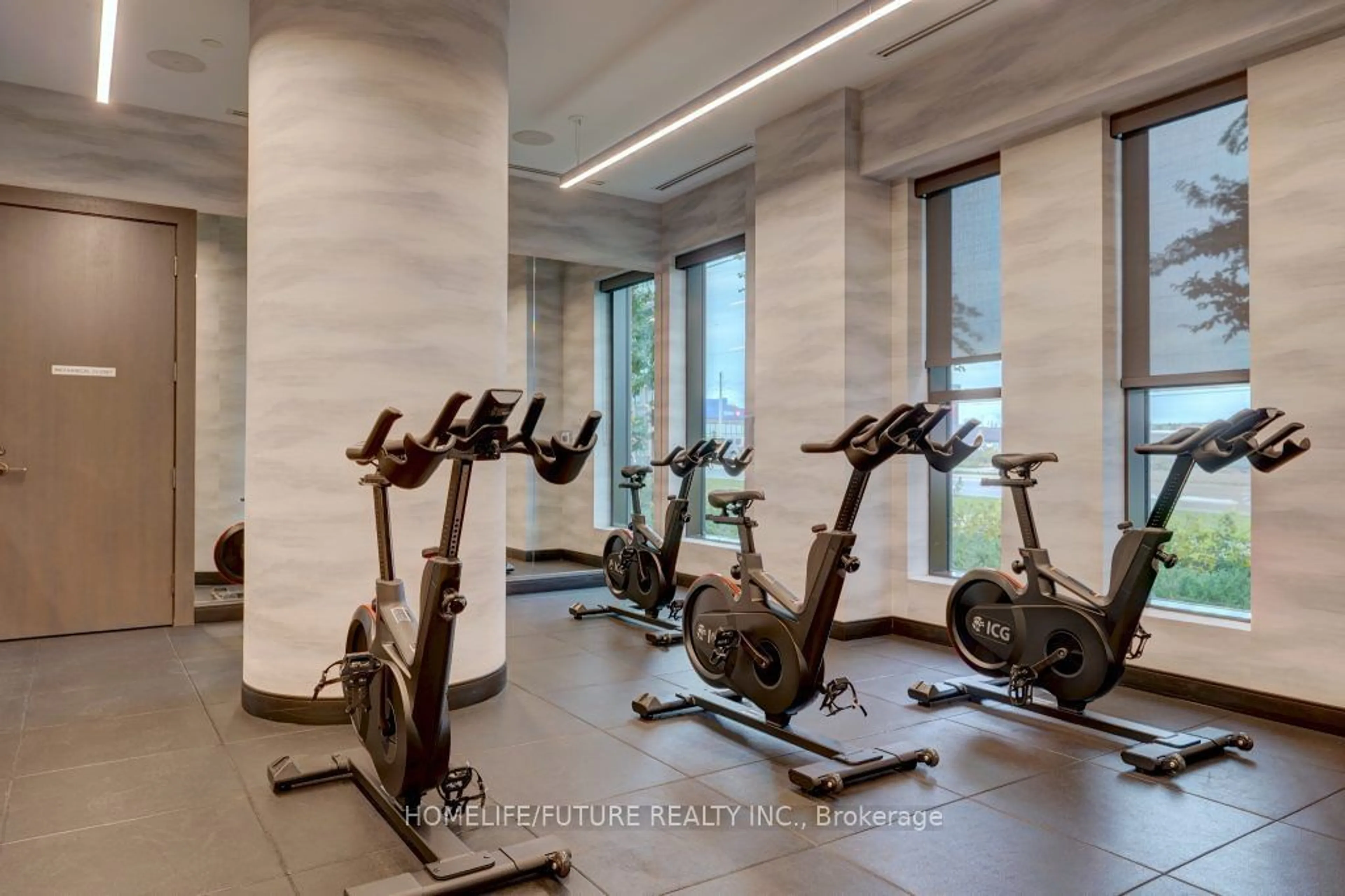 Gym or fitness room, wood floors for 2550 Simcoe St #1912, Oshawa Ontario L1L 0R5