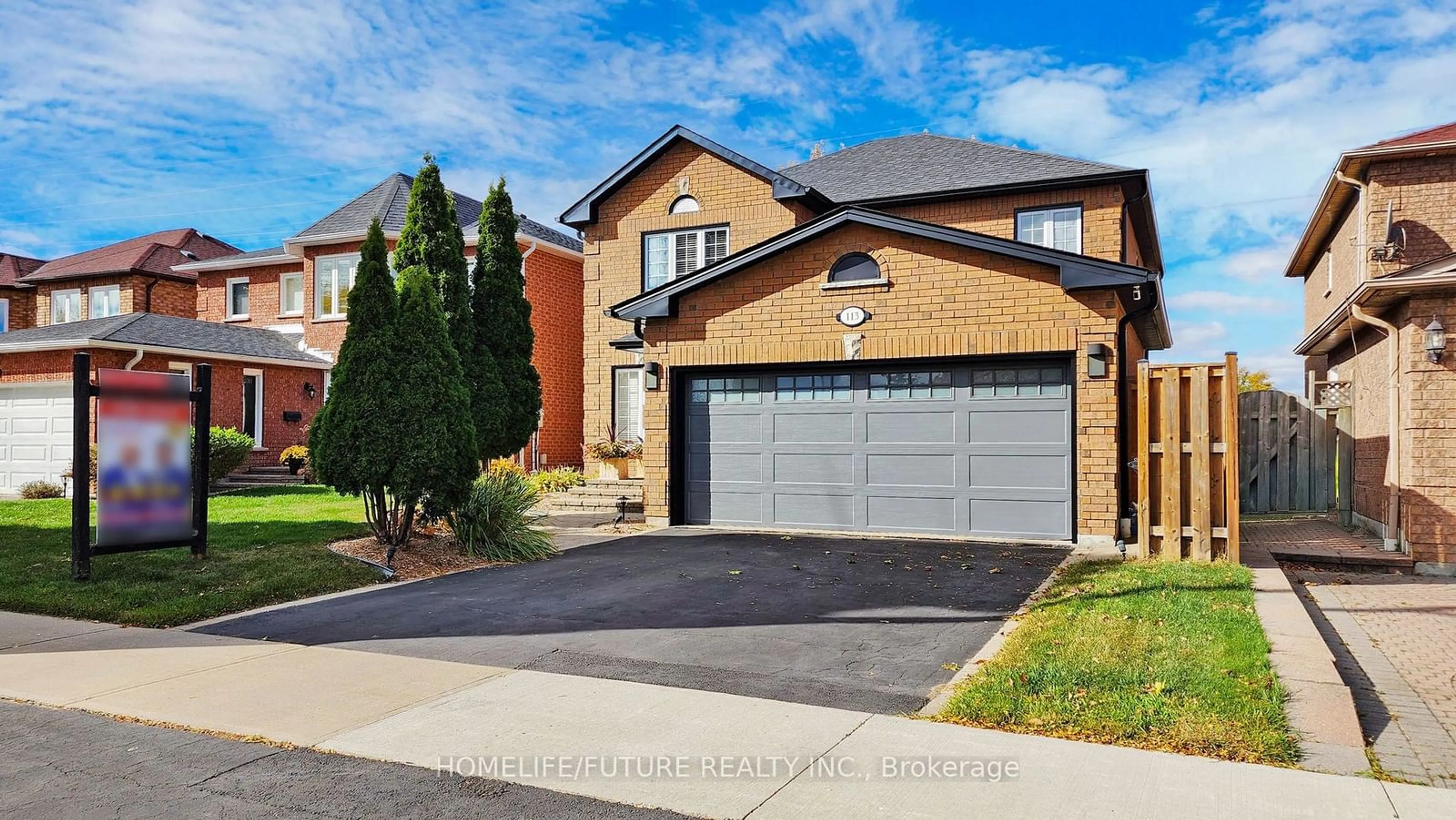 Frontside or backside of a home, the street view for 113 Dali Cres, Toronto Ontario M1B 5Y3