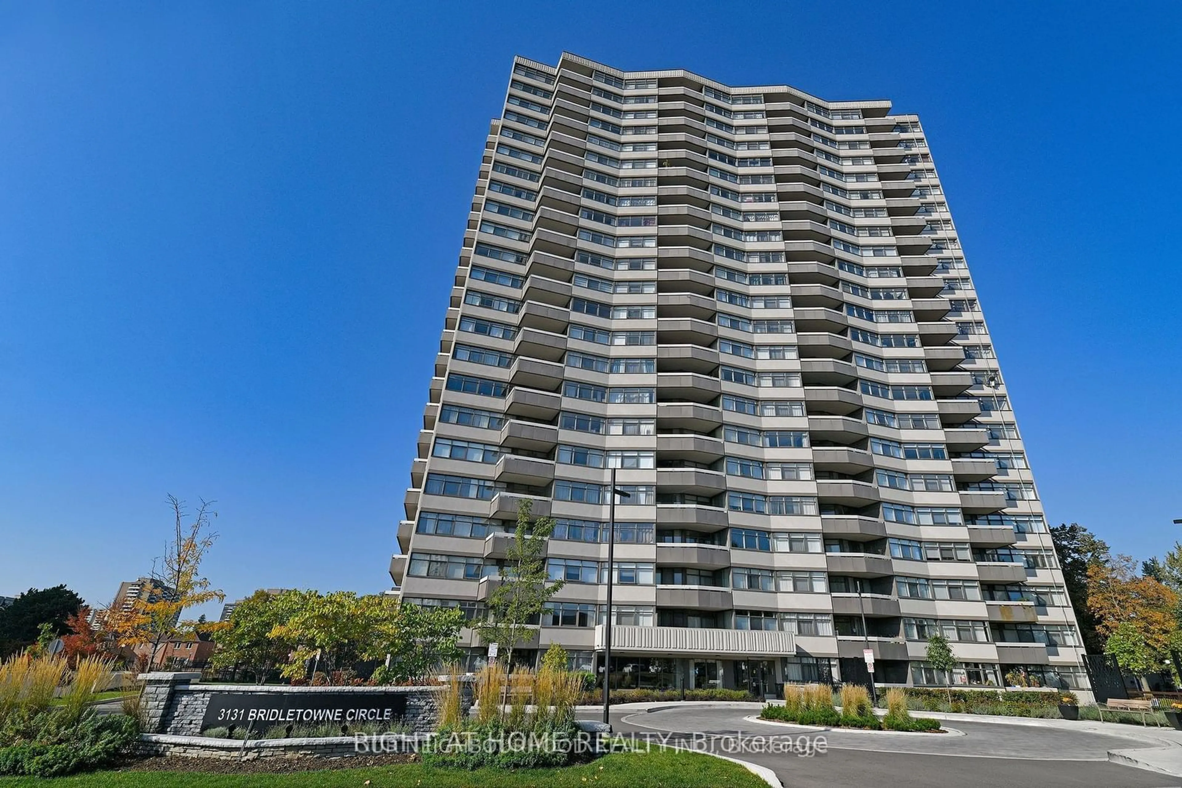 A pic from exterior of the house or condo, the front or back of building for 3131 Bridletowne Circ #Ph5, Toronto Ontario M1W 2S9