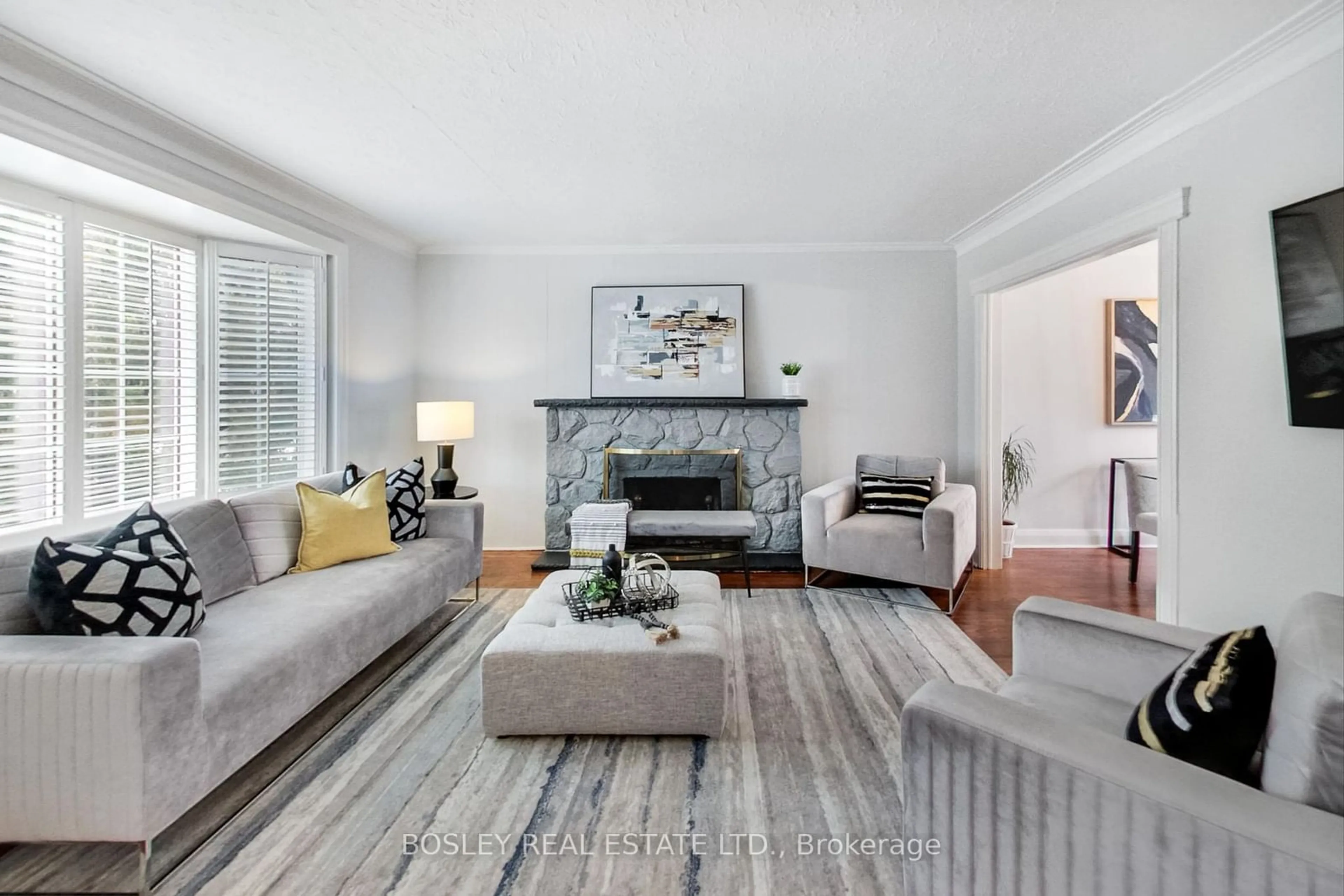 Living room, wood floors for 158 Phyllis Ave, Toronto Ontario M1M 1Y6