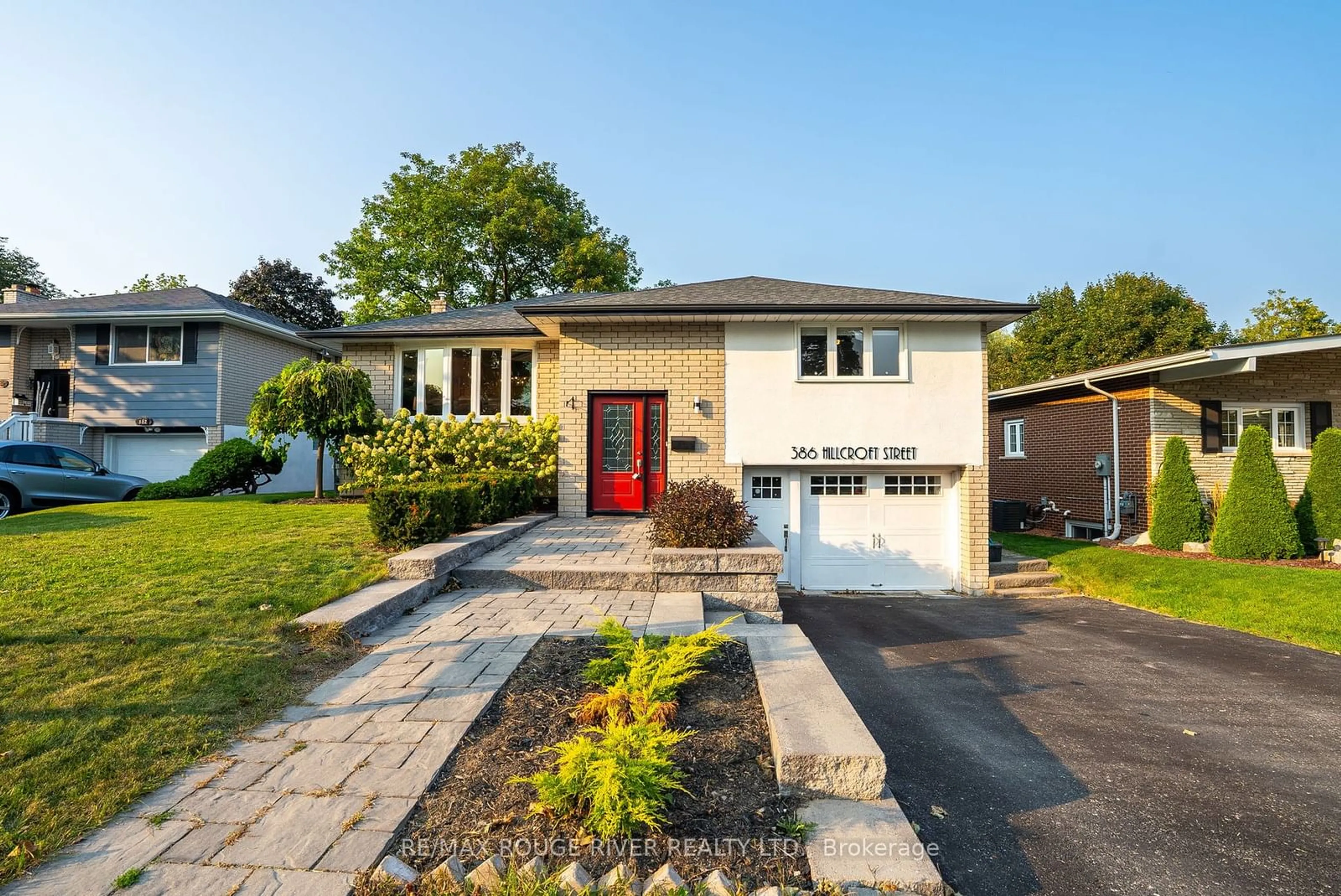 Frontside or backside of a home, cottage for 386 Hillcroft St, Oshawa Ontario L1G 2M2