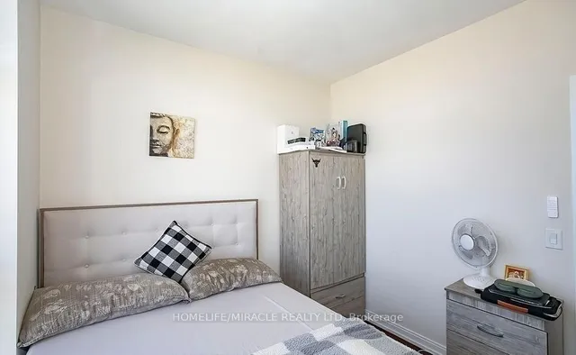 Additional property image - 181 Village Green Sq Unit Ph20
