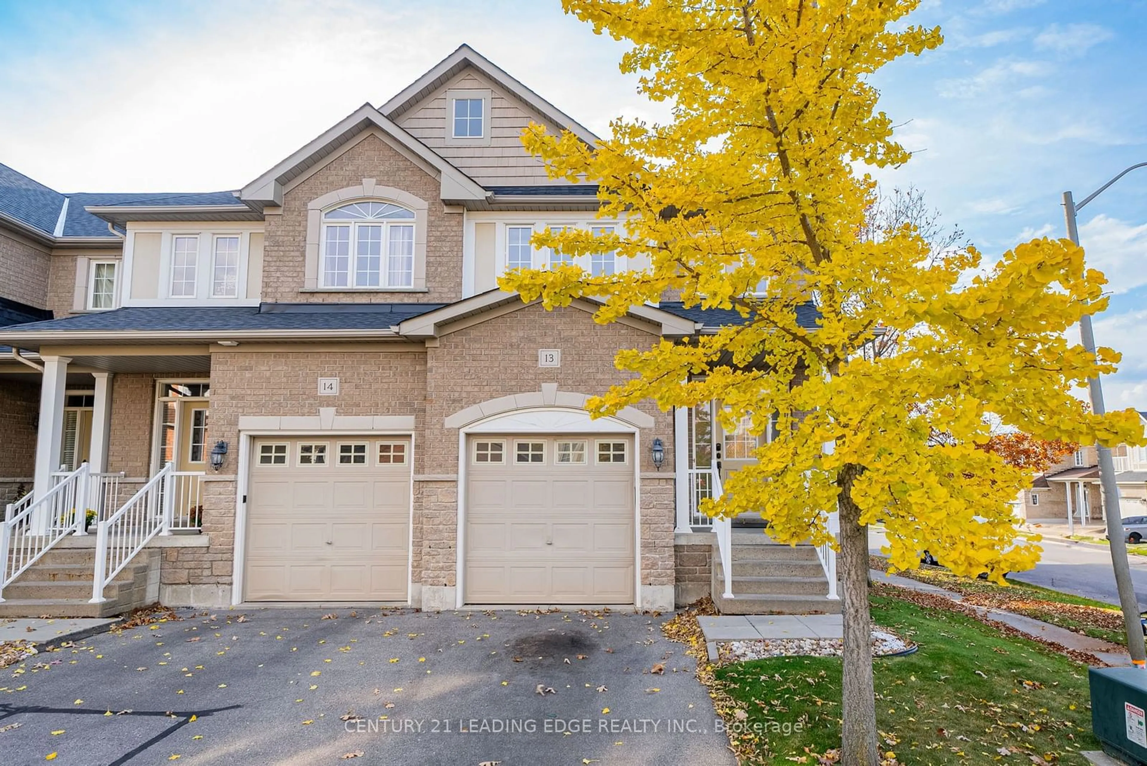 A pic from exterior of the house or condo, the street view for 1070 Glenbourne Dr #13, Oshawa Ontario L1K 0L1