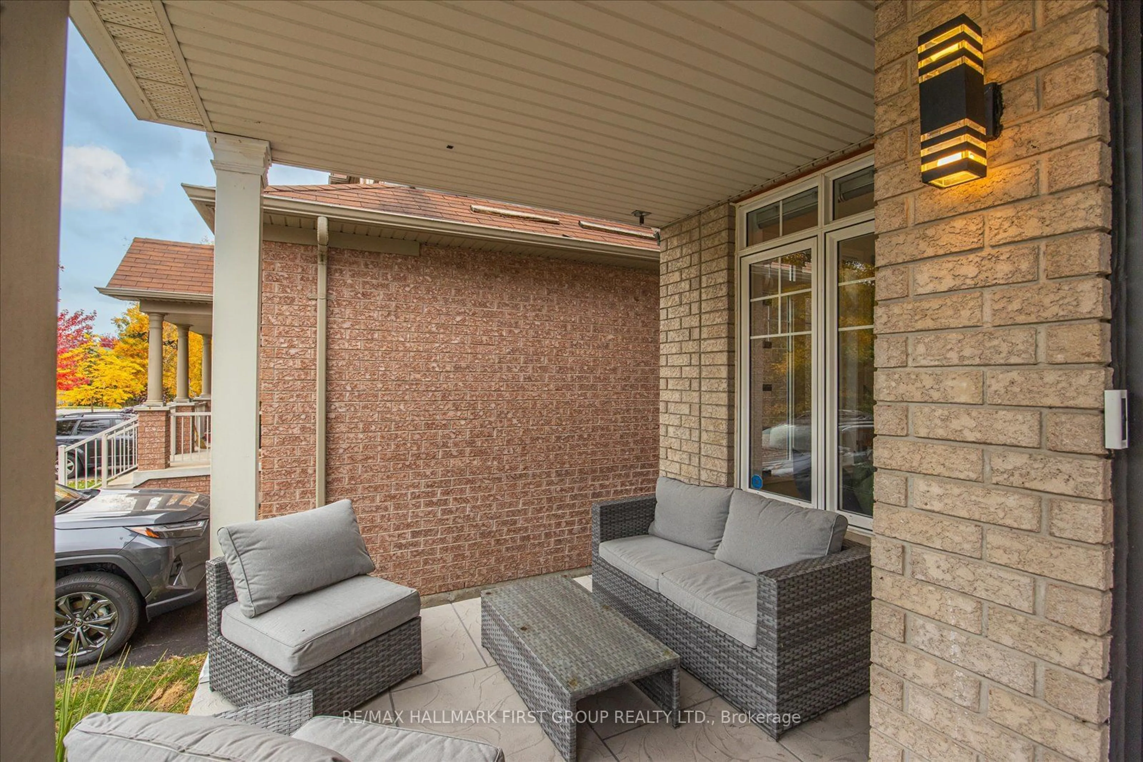 Patio, cottage for 10 Duckfield Cres, Ajax Ontario L1Z 2C8