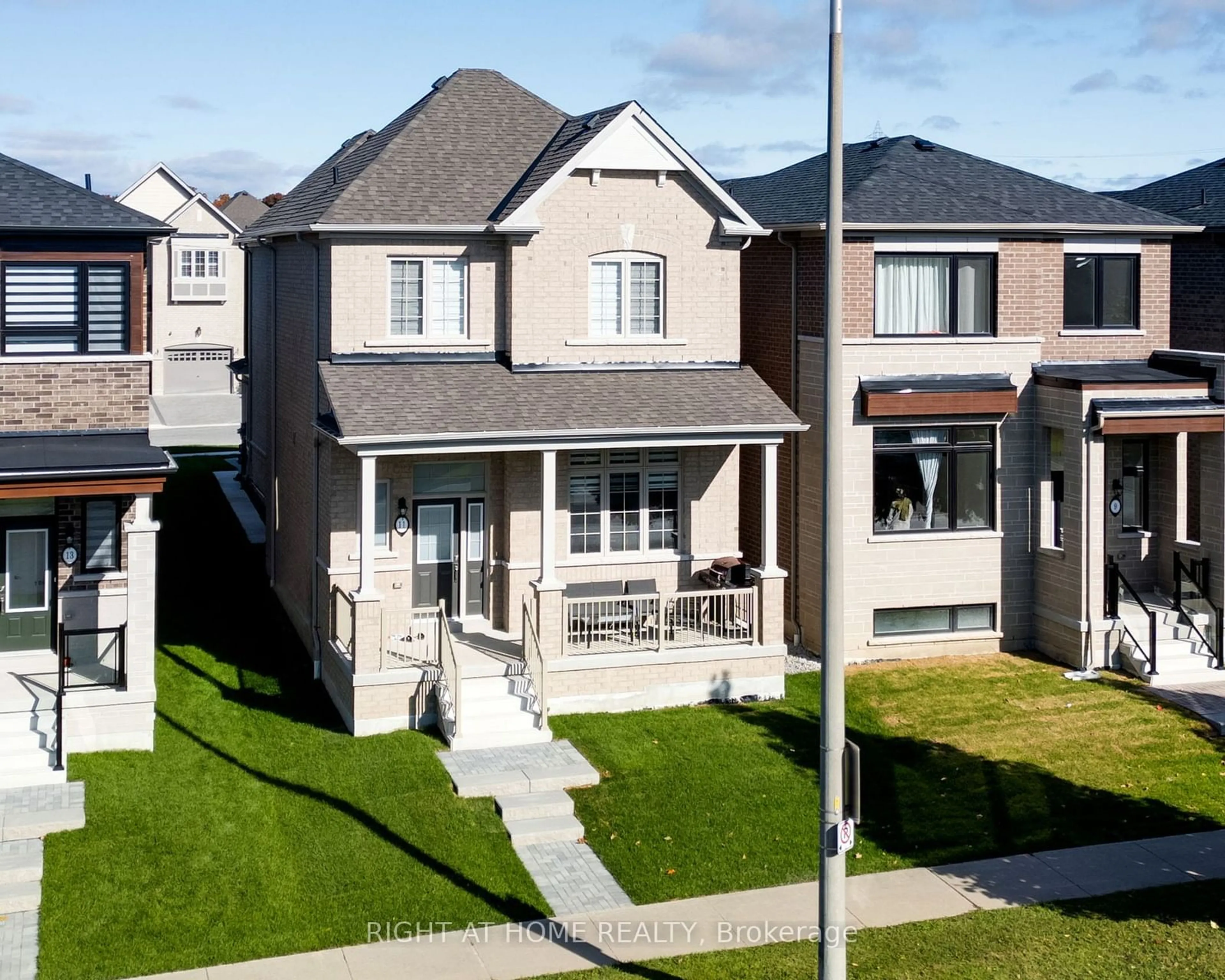 Frontside or backside of a home, the street view for 11 Mountainside Cres, Whitby Ontario L1R 0P5