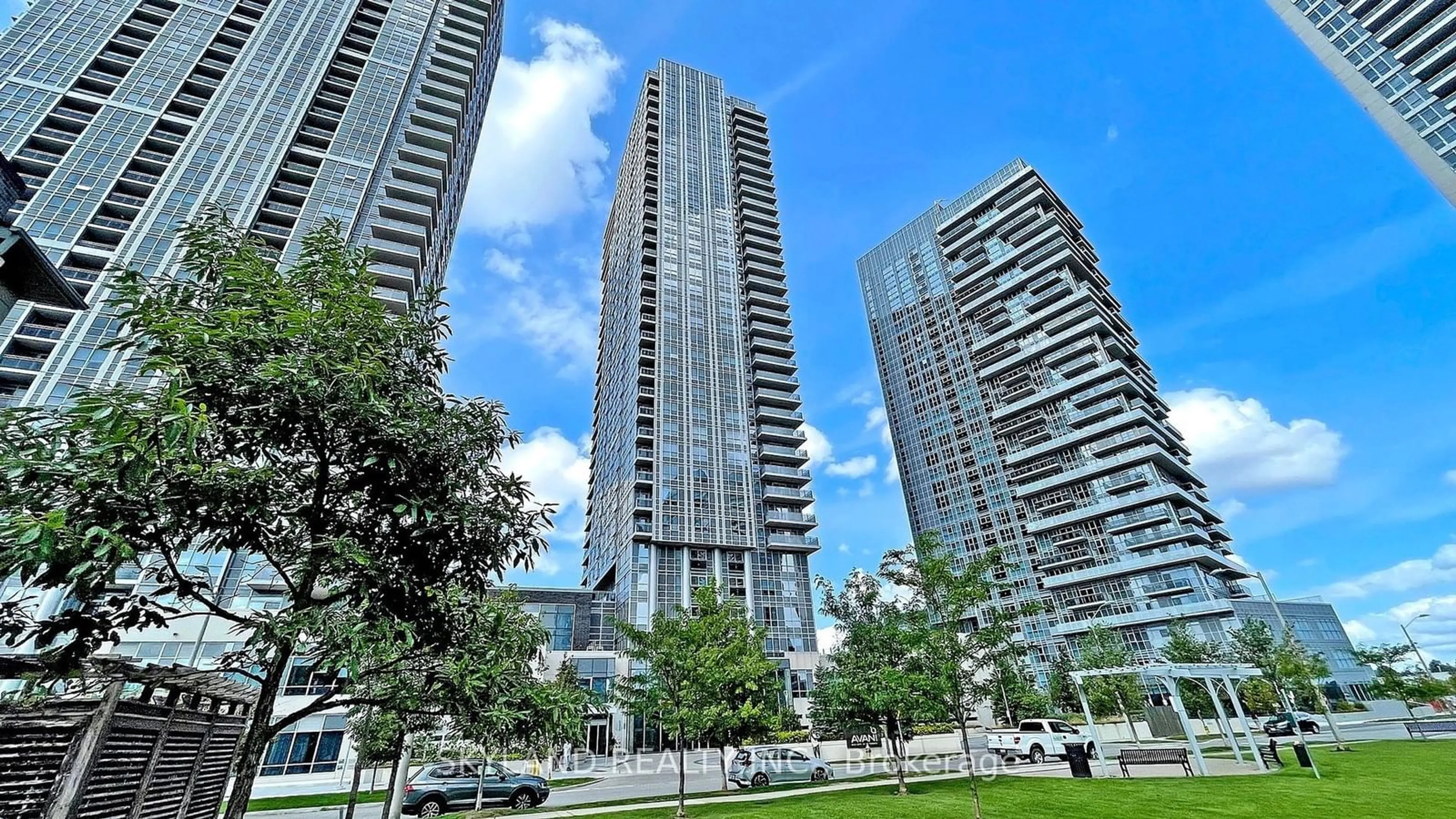 A pic from exterior of the house or condo, the view of city buildings for 255 Village Green Sq #2204, Toronto Ontario M1S 0L7