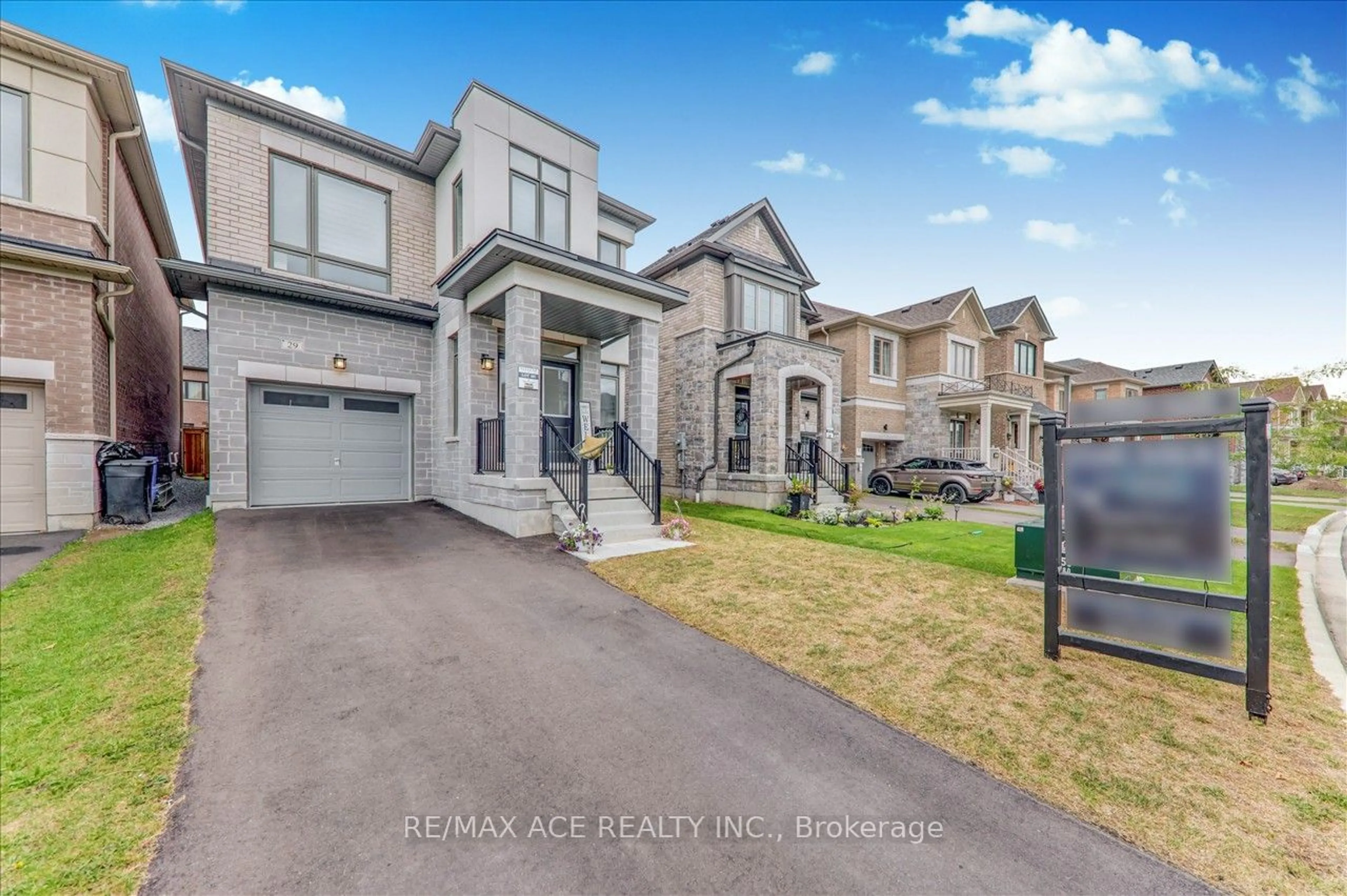 Frontside or backside of a home, the street view for 29 Ogston Cres, Whitby Ontario L1N 9Y8