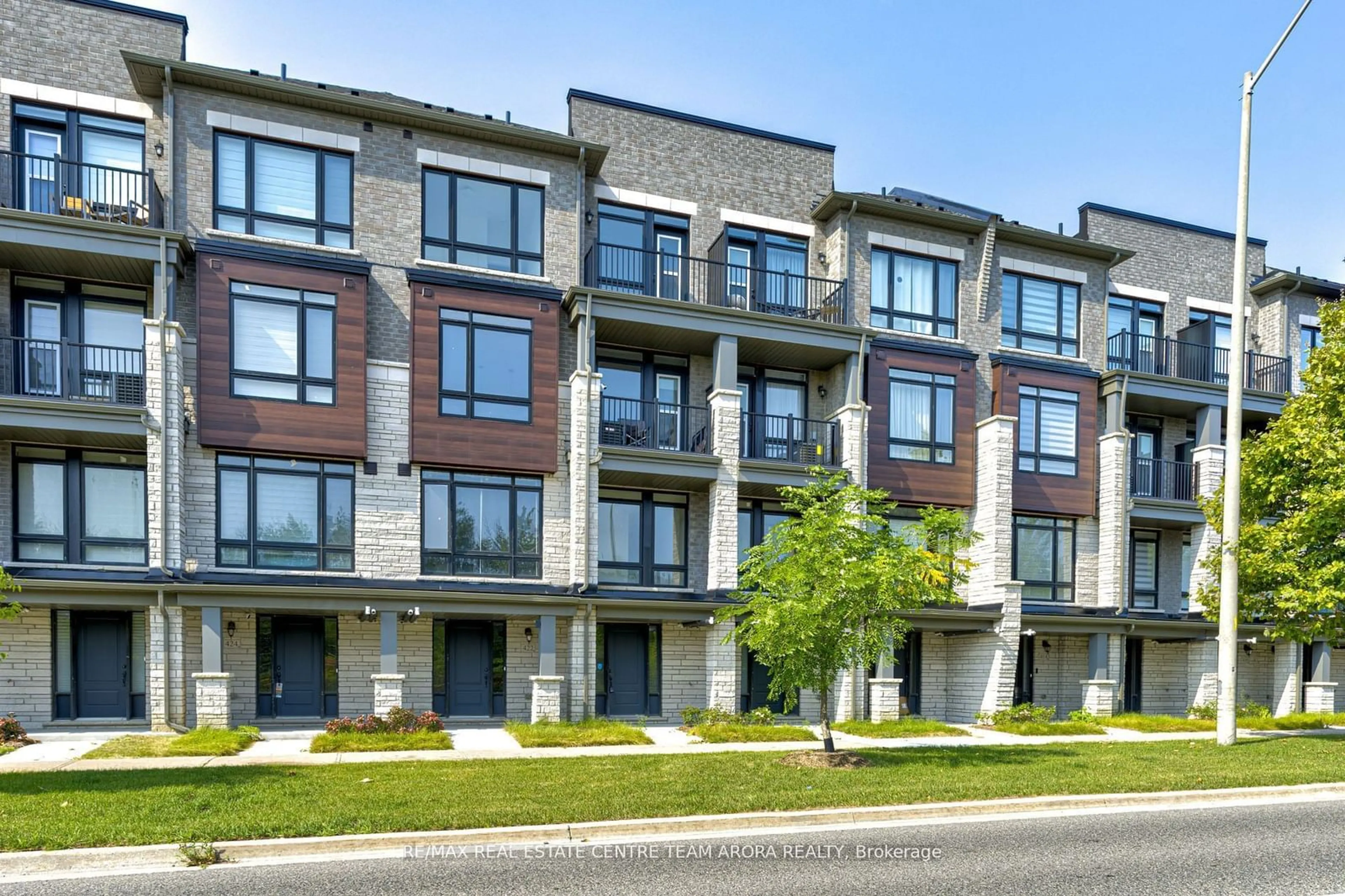 A pic from exterior of the house or condo, the front or back of building for 420 Salem Rd, Ajax Ontario L1S 0H2