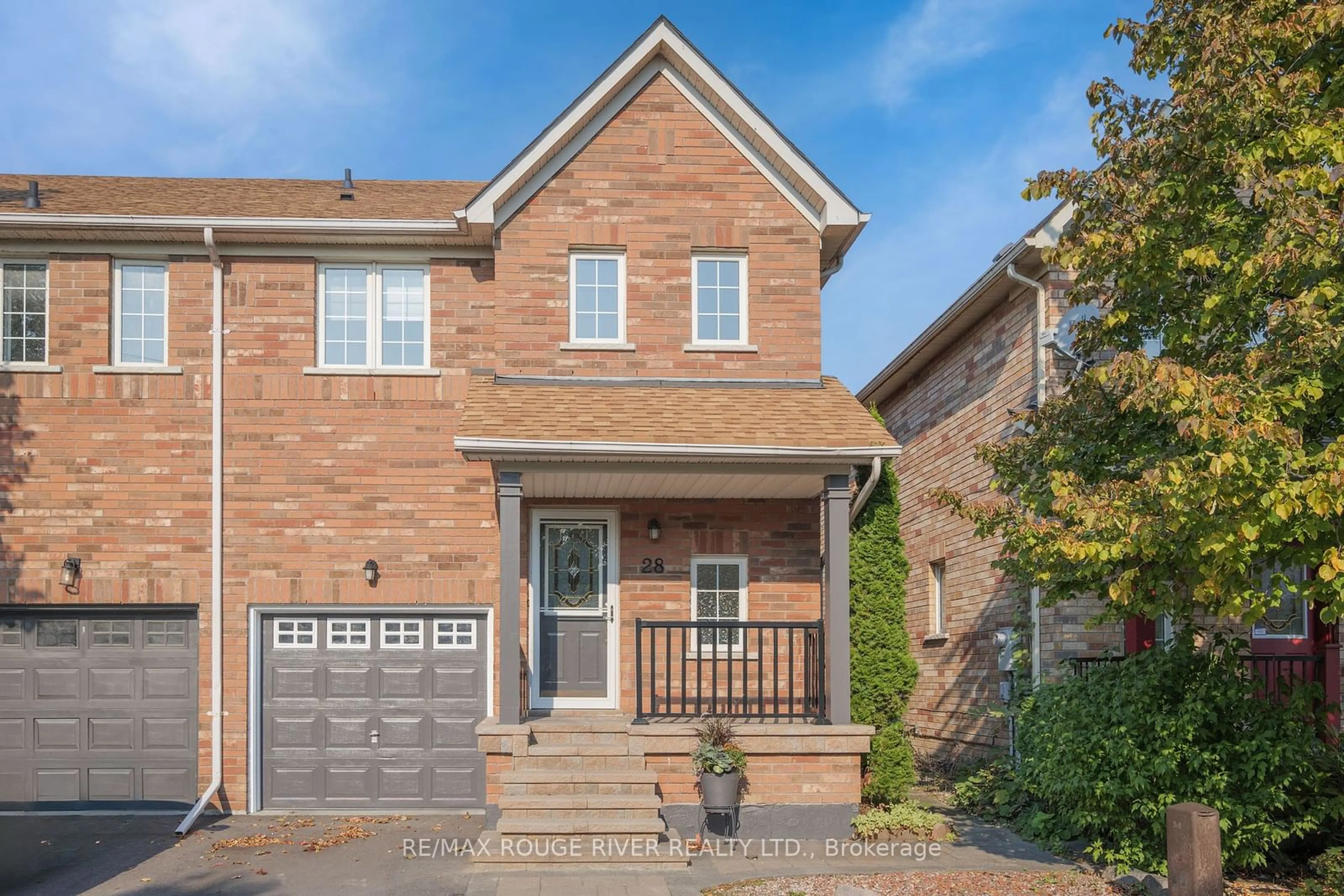 Home with brick exterior material for 28 Wuthering Heights Rd, Toronto Ontario M1C 5H6