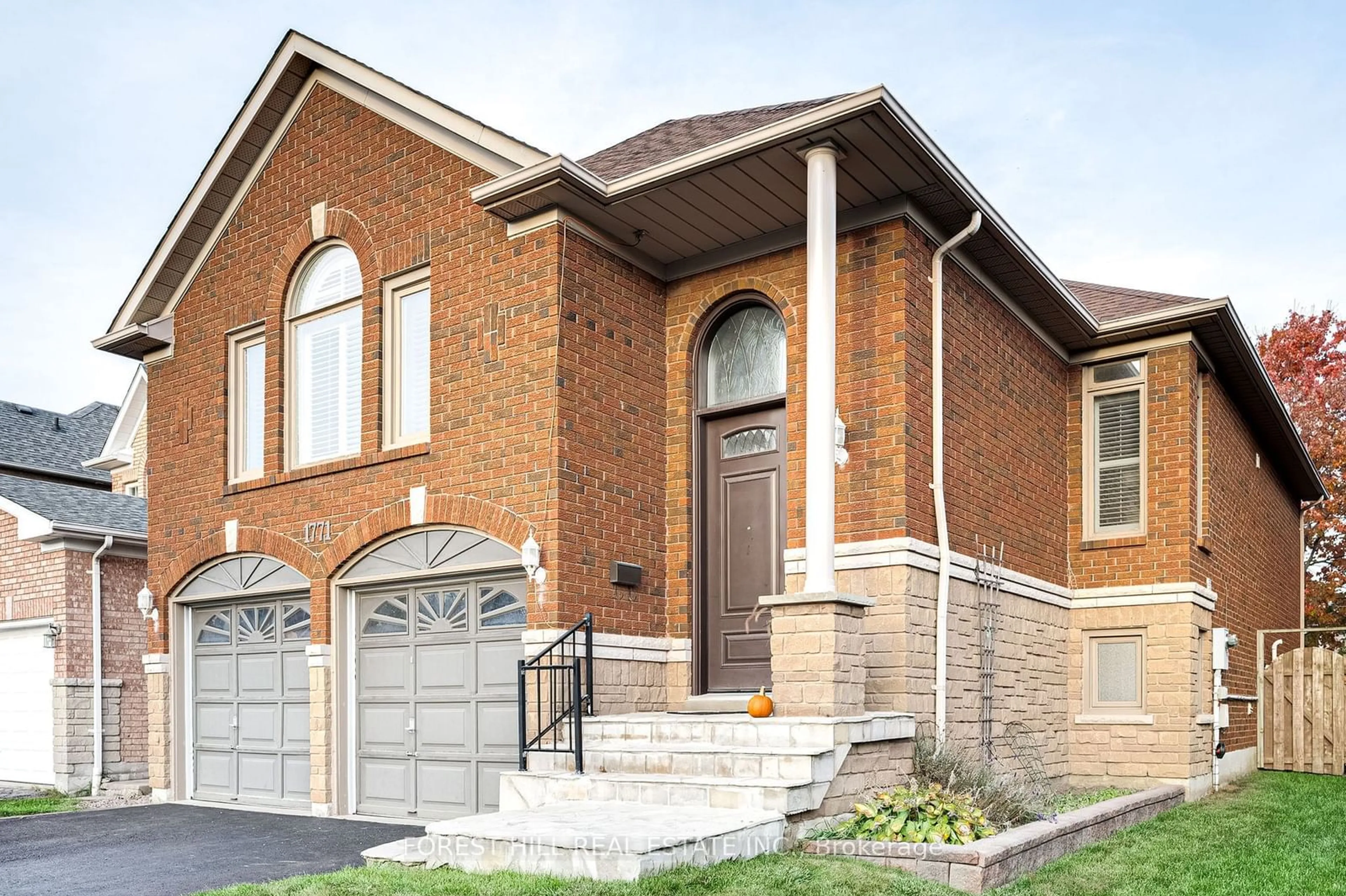 Home with brick exterior material for 1771 Silver Maple Dr, Pickering Ontario L1V 6Z2