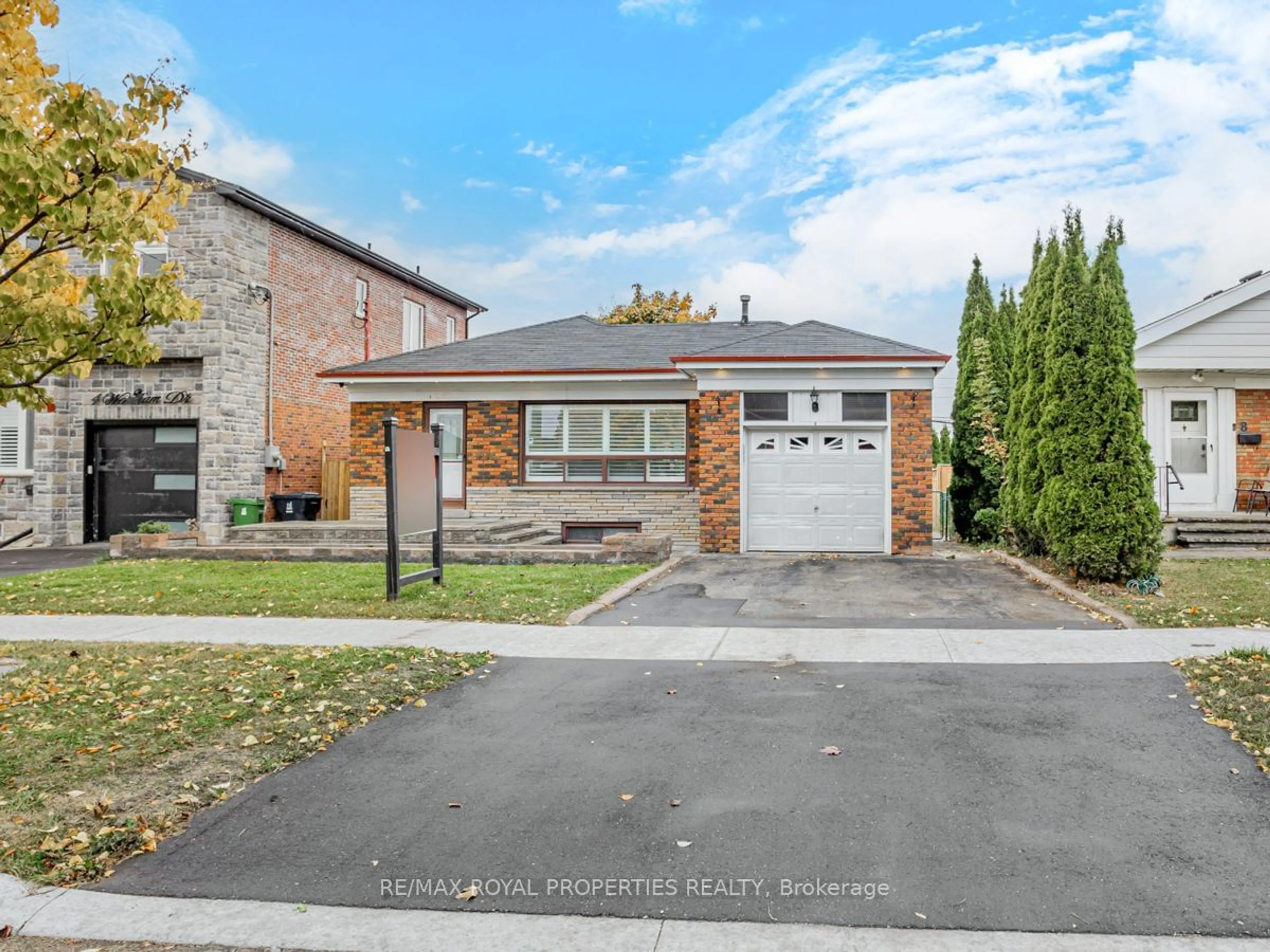 Home with brick exterior material for 6 Wortham Dr, Toronto Ontario M1G 1W4