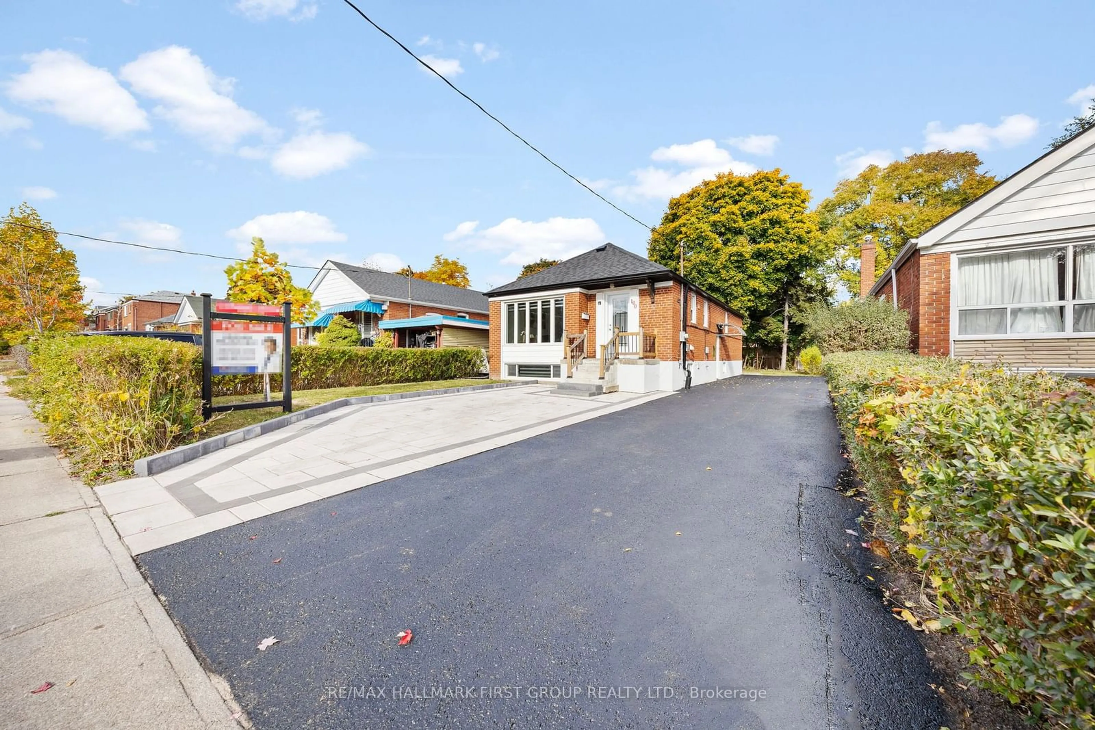 Frontside or backside of a home, the street view for 100 FOXRIDGE Dr, Toronto Ontario M1K 2G7