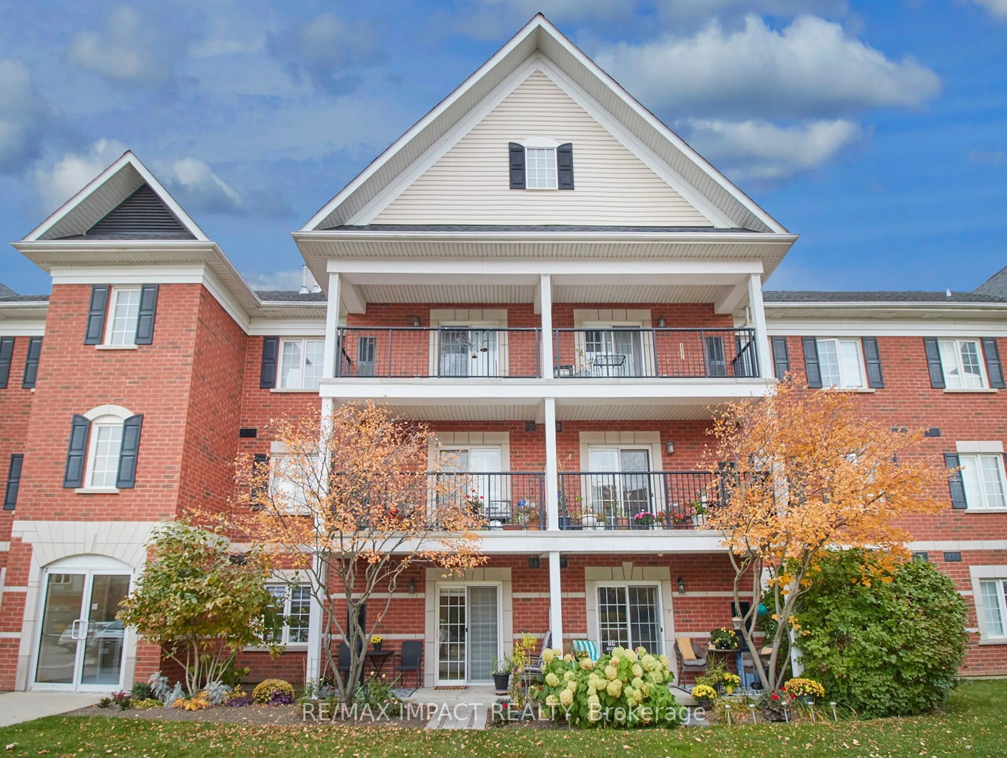 A pic from exterior of the house or condo, the front or back of building for 61 Clarington Blvd #105, Clarington Ontario L1C 0H6