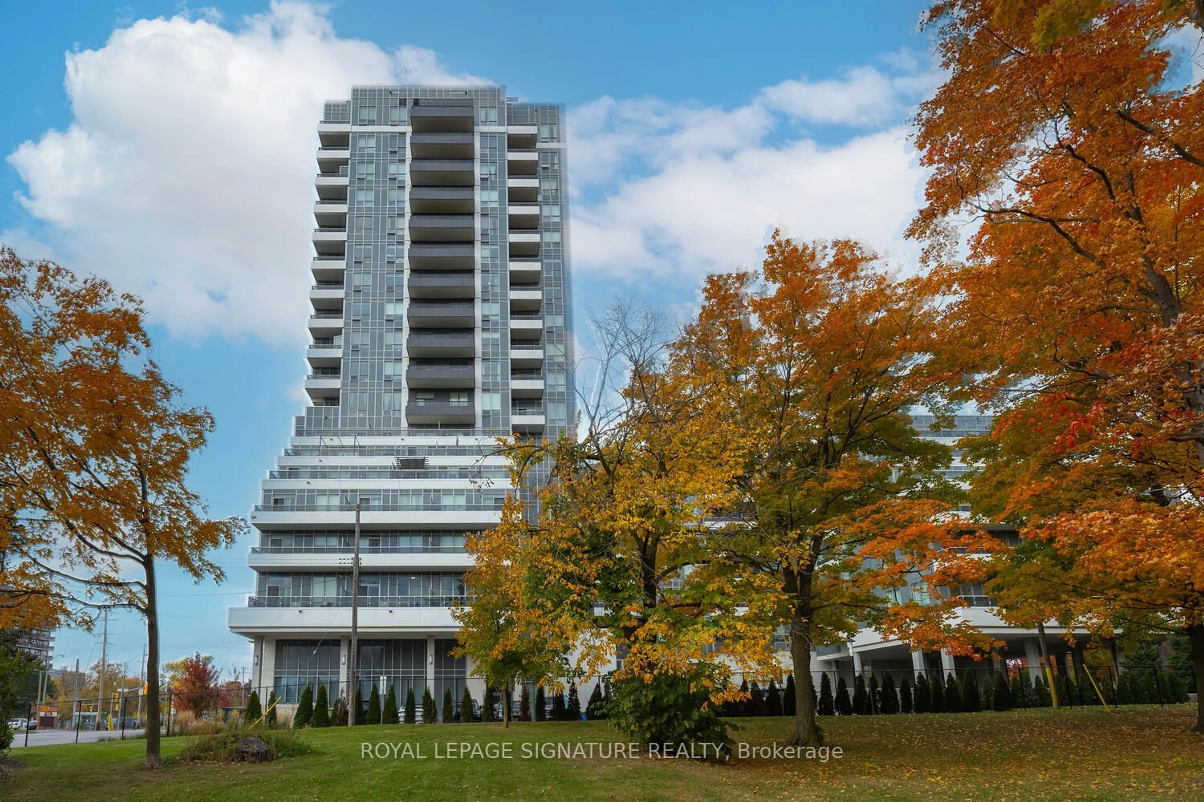 A pic from exterior of the house or condo, the front or back of building for 3121 Sheppard Ave #532, Toronto Ontario M1T 3J8