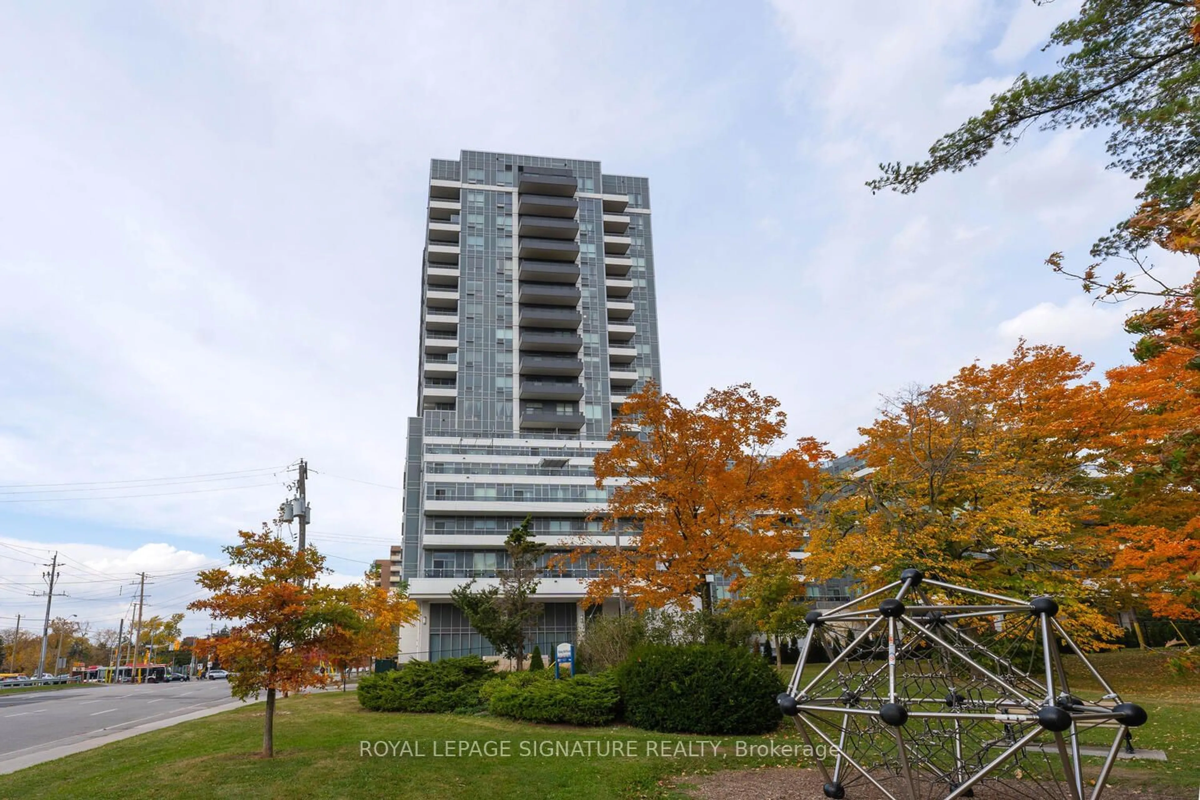 A pic from exterior of the house or condo, the street view for 3121 Sheppard Ave #532, Toronto Ontario M1T 3J8