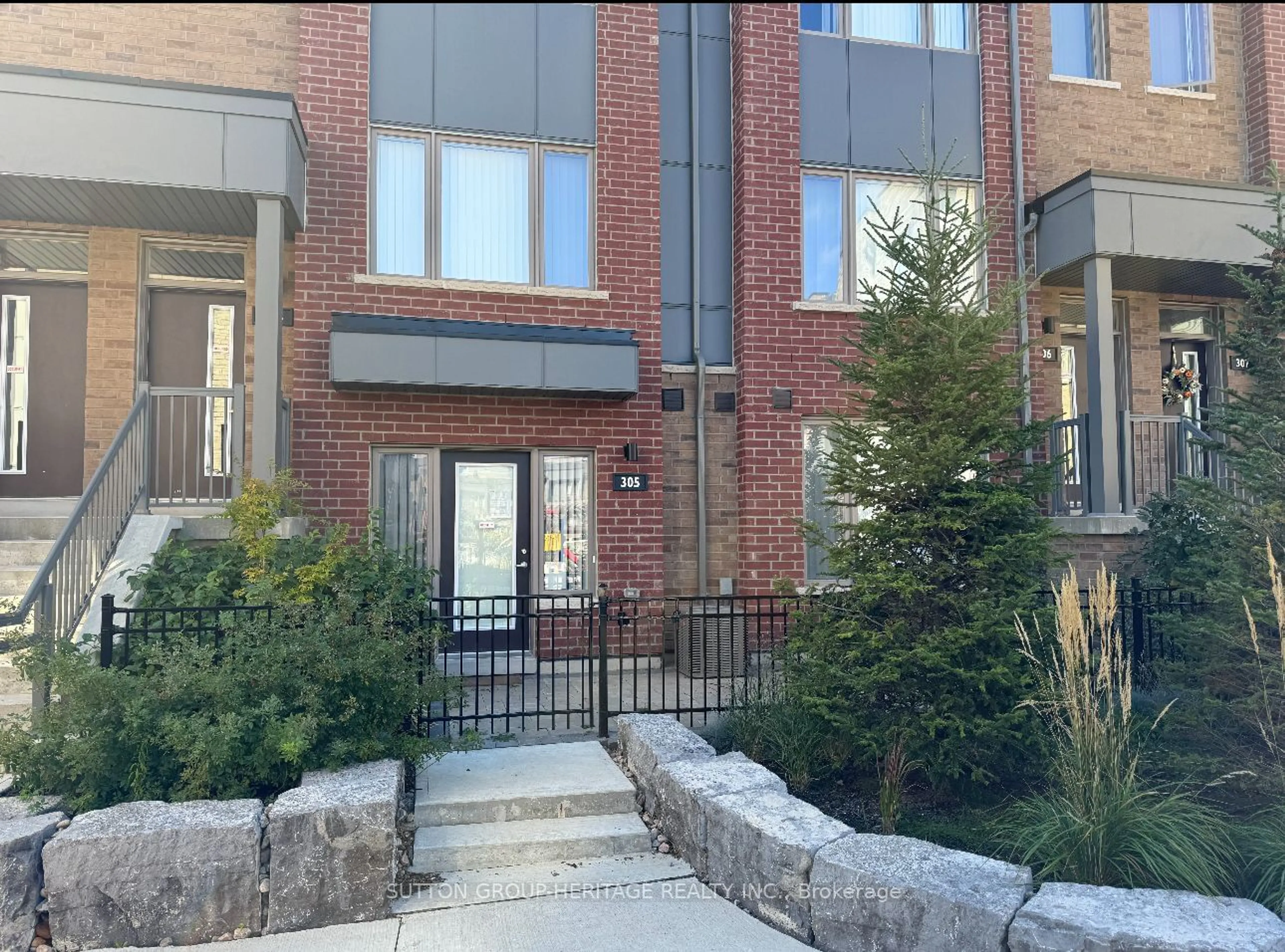 A pic from exterior of the house or condo, the front or back of building for 1525 Kingston Rd #305, Pickering Ontario L1V 0E9