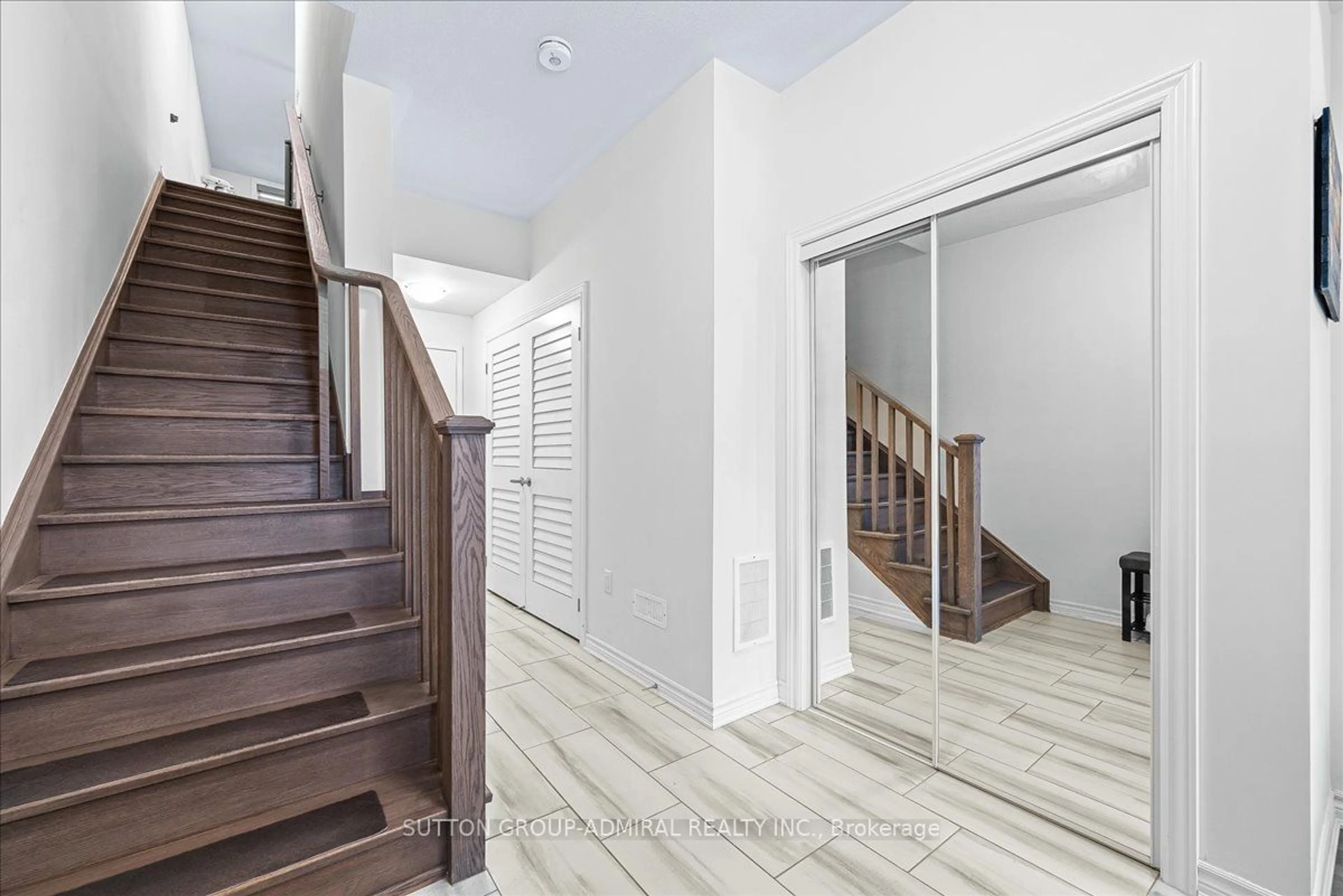 Indoor entryway, wood floors for 1034 Reflection Pl #107, Pickering Ontario L1X 0L1