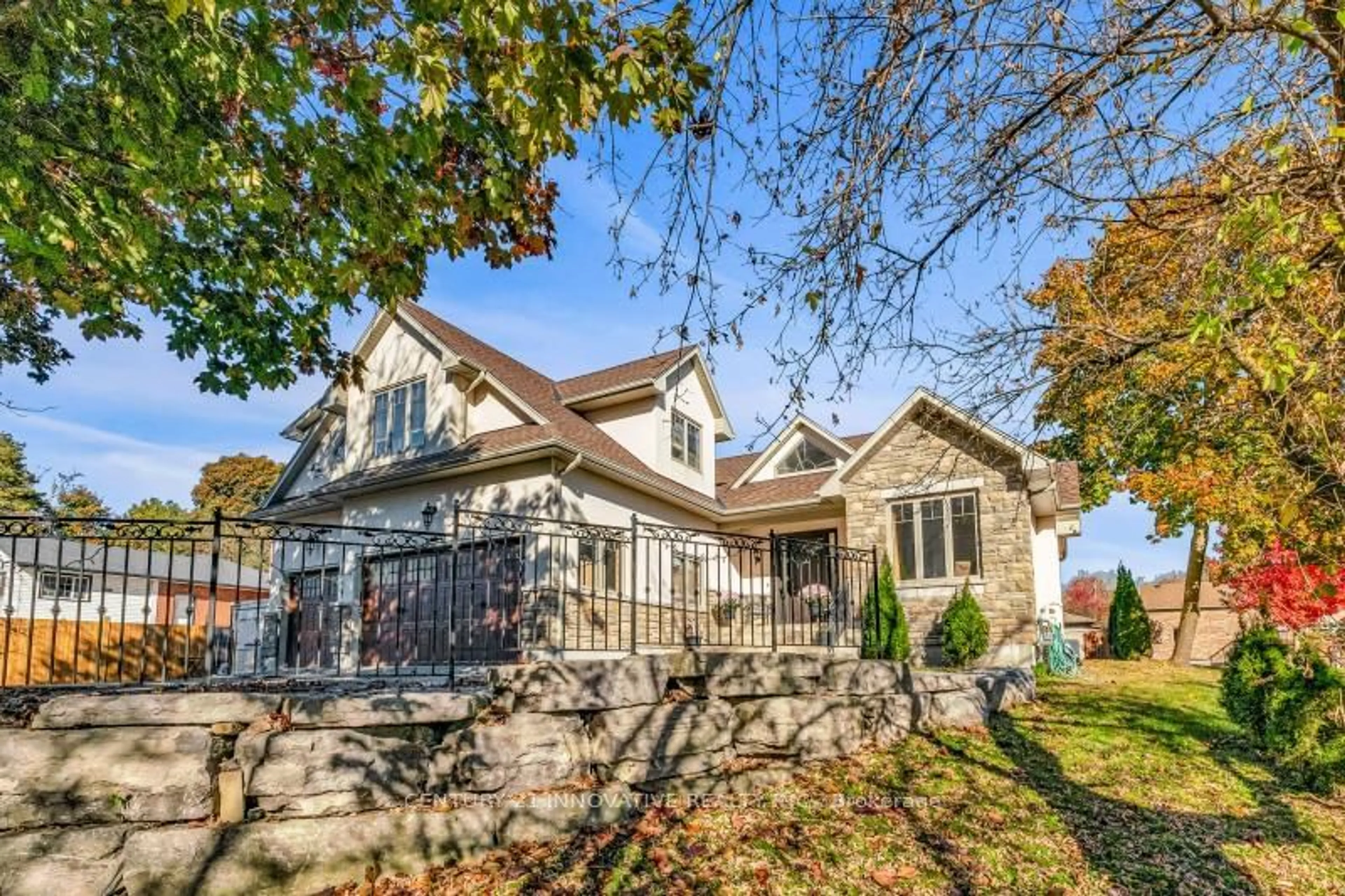 Frontside or backside of a home, cottage for 5023 Franklin St, Pickering Ontario L1Y 1B4