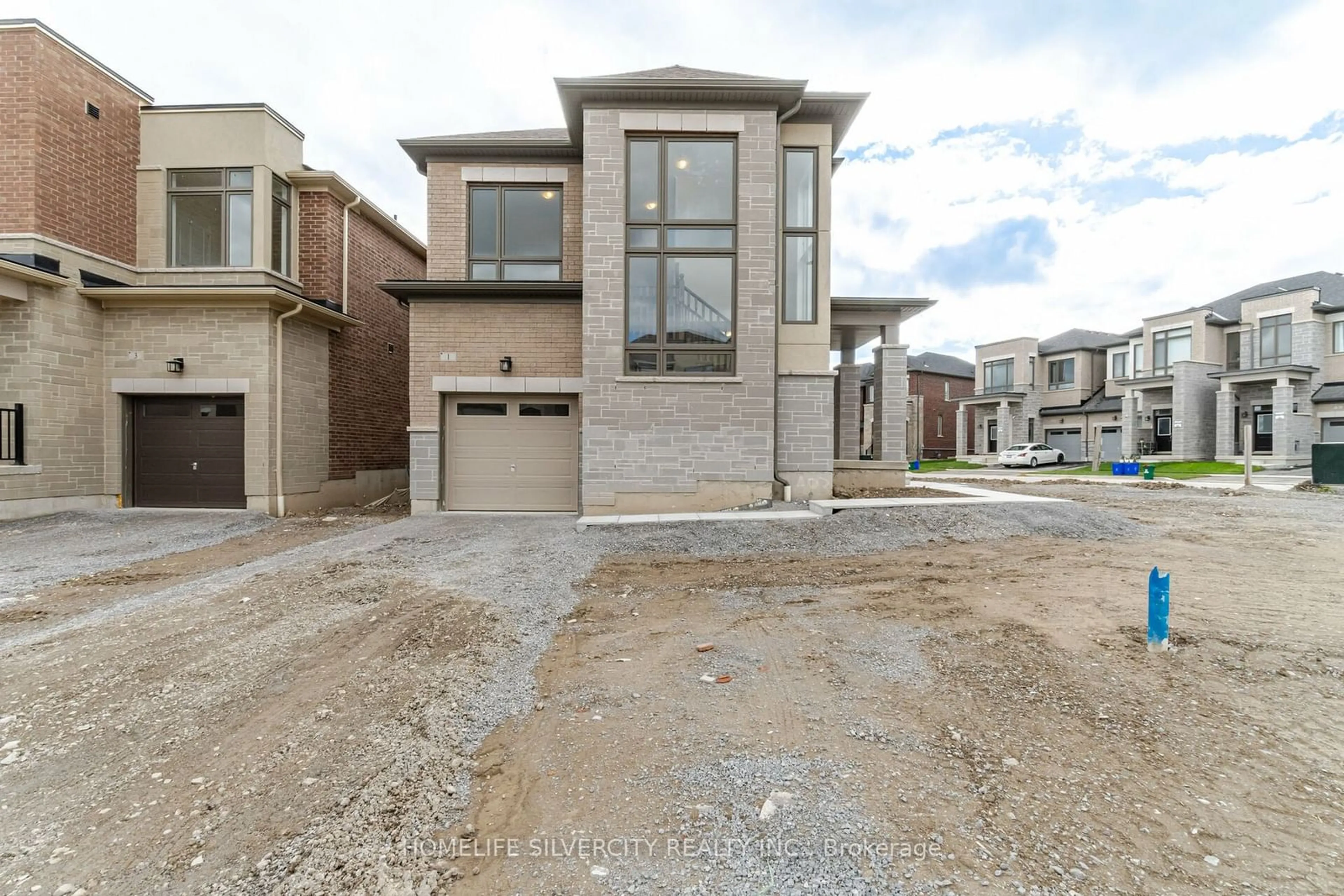 A pic from exterior of the house or condo, the street view for 1 Armilia Pl, Whitby Ontario L1P 0N9