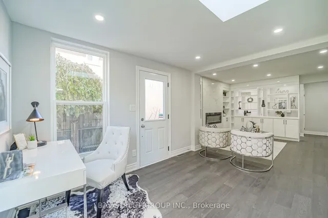 Additional property image - 36 Pebblehill Sq