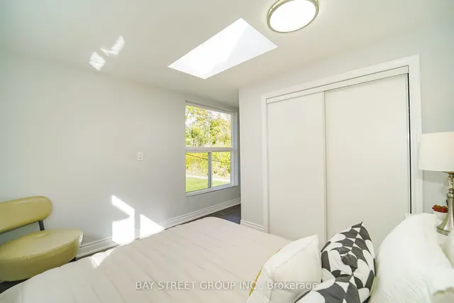 Additional property image - 36 Pebblehill Sq