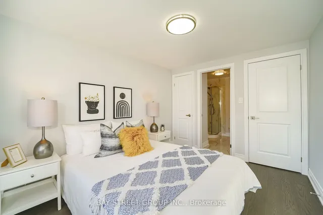 Additional property image - 36 Pebblehill Sq