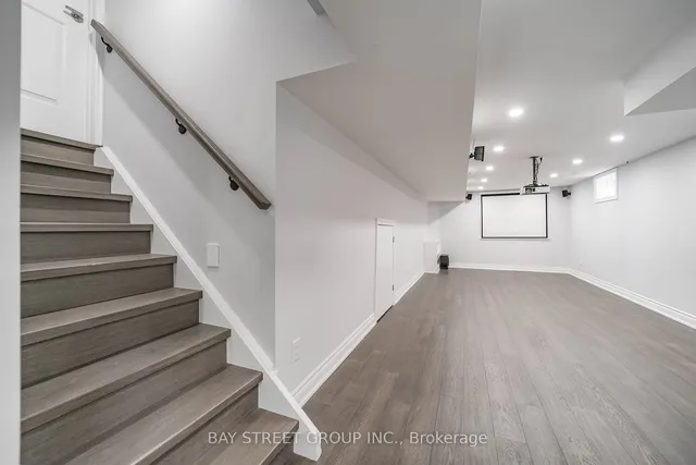 Additional property image - 36 Pebblehill Sq