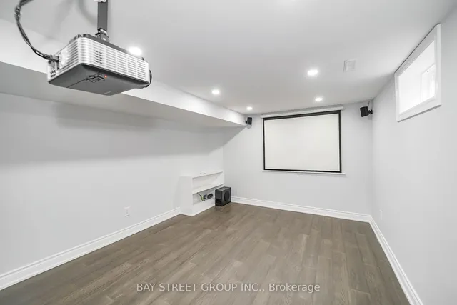 Additional property image - 36 Pebblehill Sq