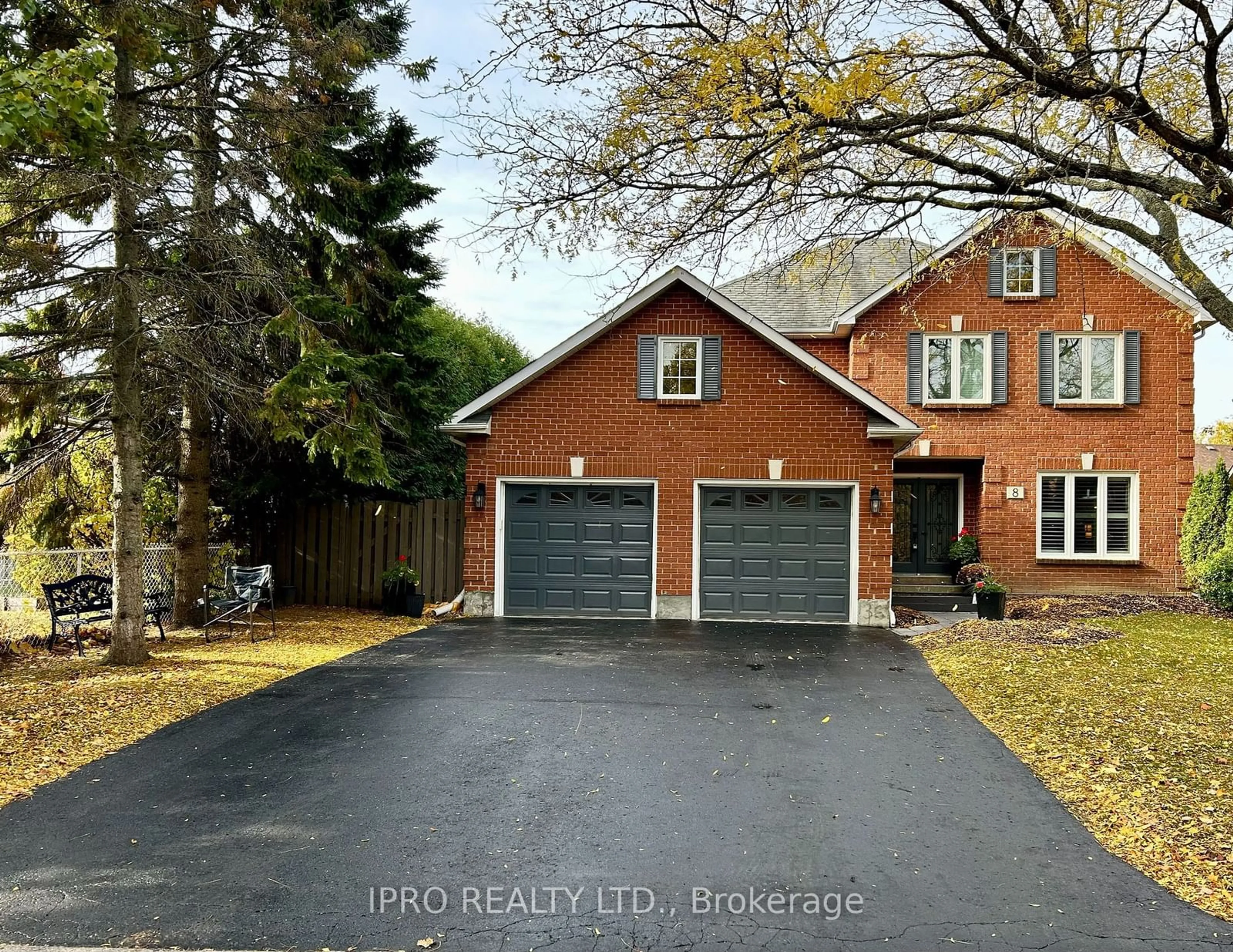 Home with brick exterior material for 8 Carriage Lane, Clarington Ontario L1E 1J9