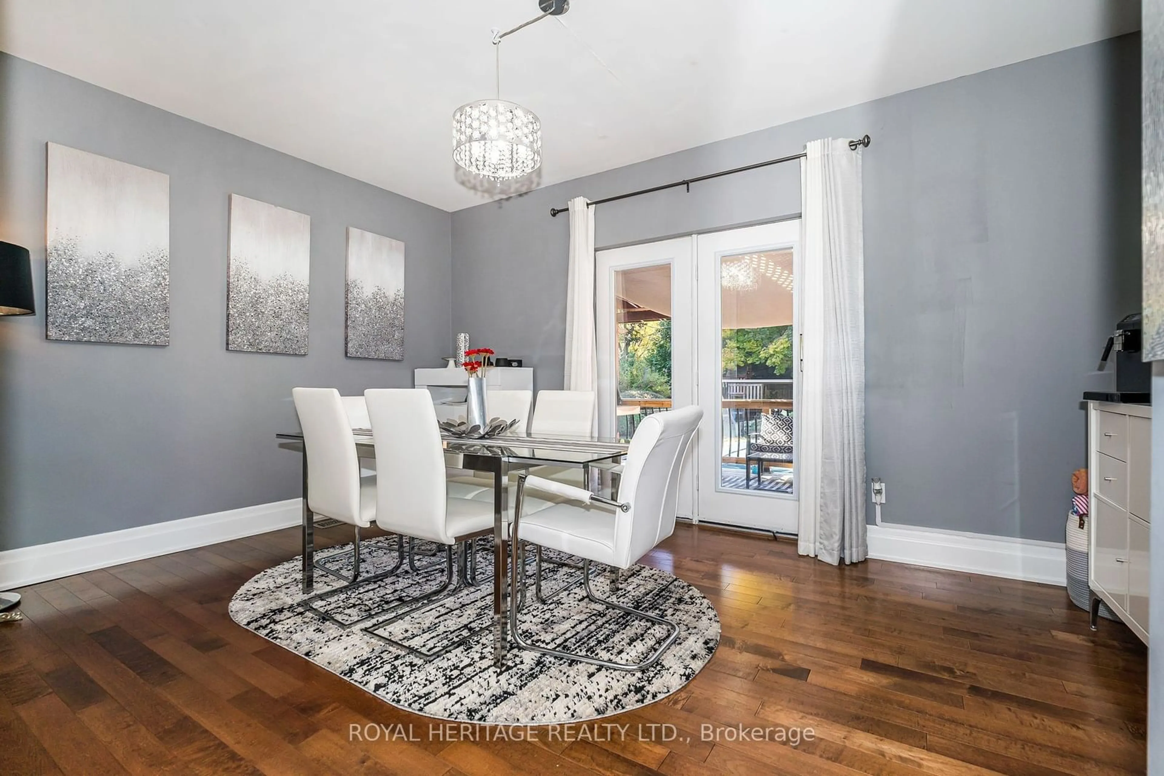 Dining room, wood floors, cottage for 91 Colonial Ave, Toronto Ontario M1M 2C4