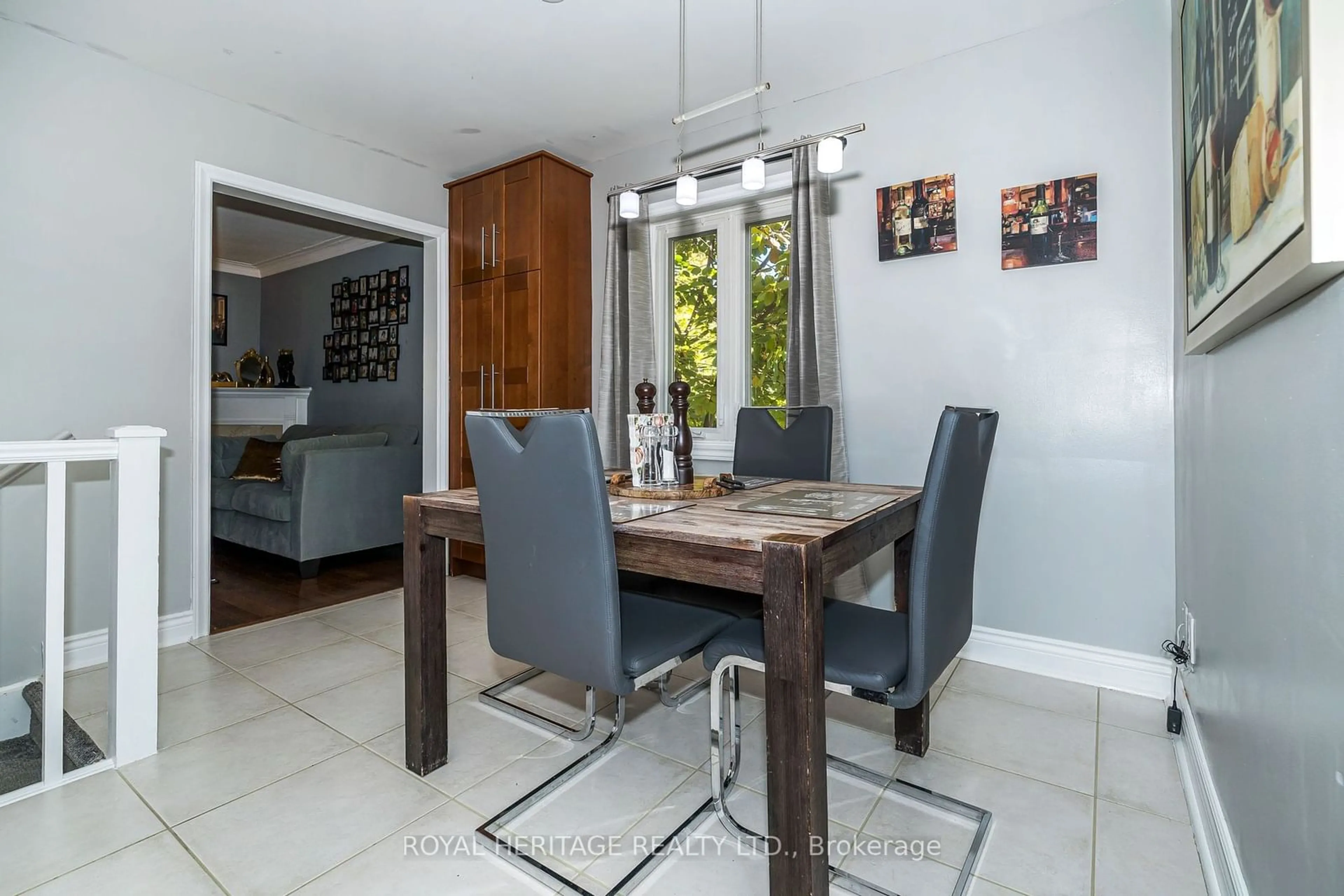 Dining room, wood floors, cottage for 91 Colonial Ave, Toronto Ontario M1M 2C4