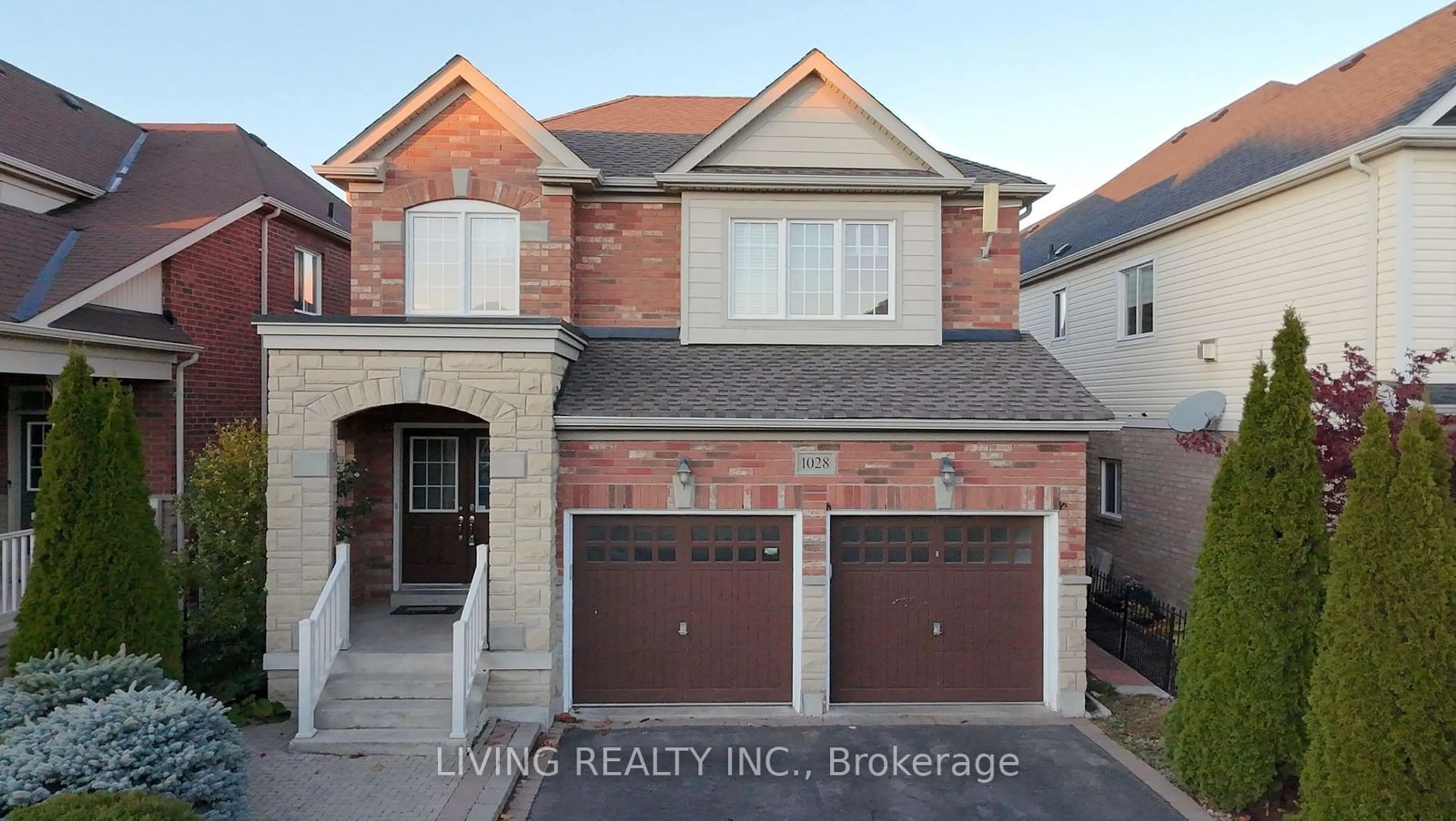 Home with brick exterior material for 1028 Schooling Dr, Oshawa Ontario L1K 0J8