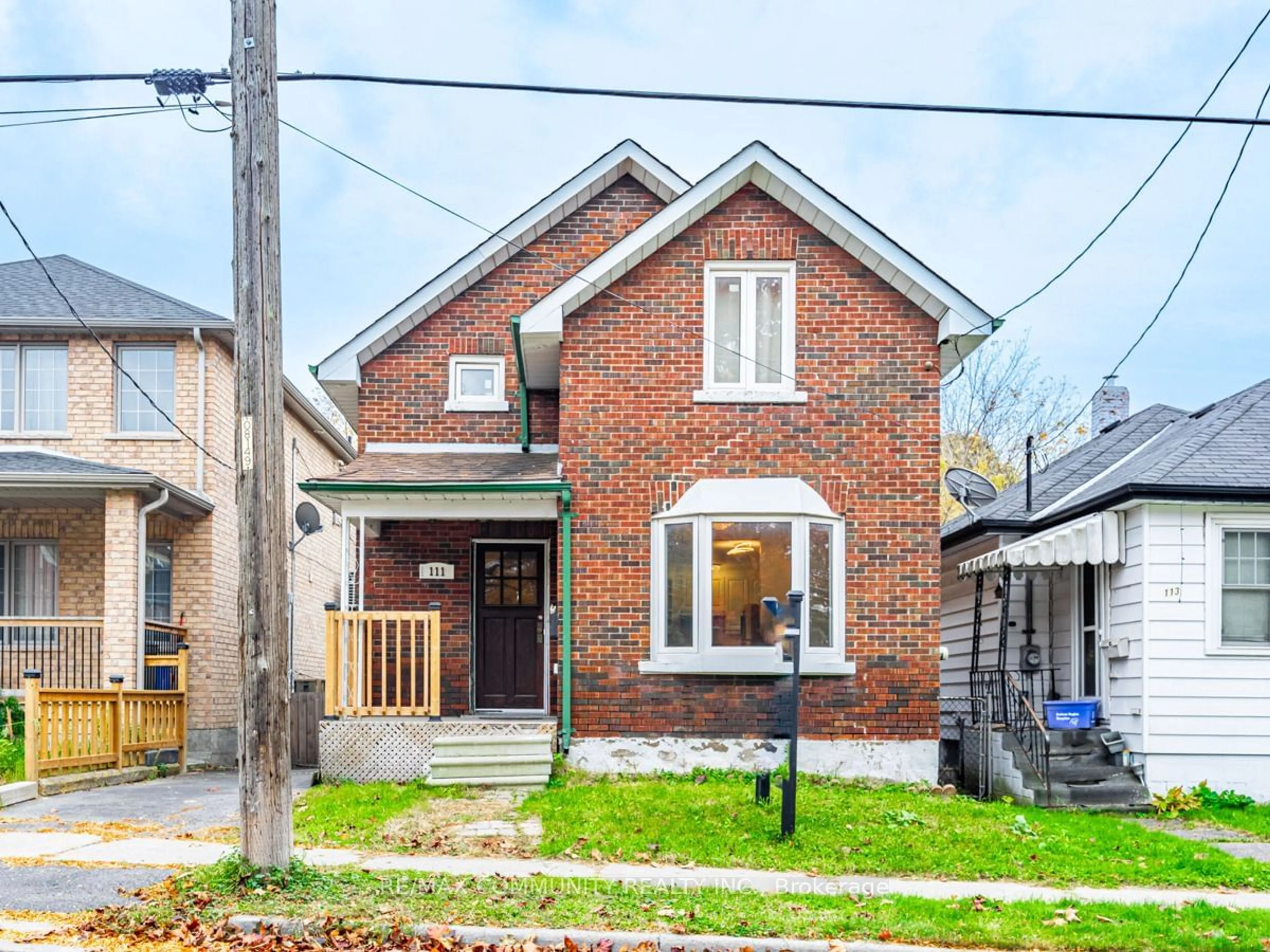 Home with brick exterior material for 111 Elgin St, Oshawa Ontario L1G 1S5