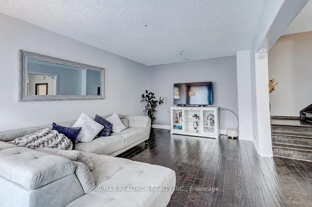 Additional property image - 106 Chester Le Blvd Unit 71