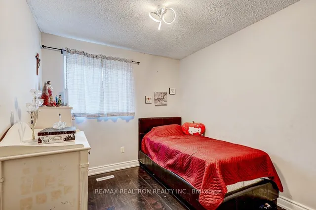 Additional property image - 106 Chester Le Blvd Unit 71