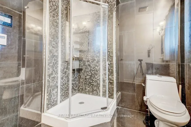 Additional property image - 106 Chester Le Blvd Unit 71