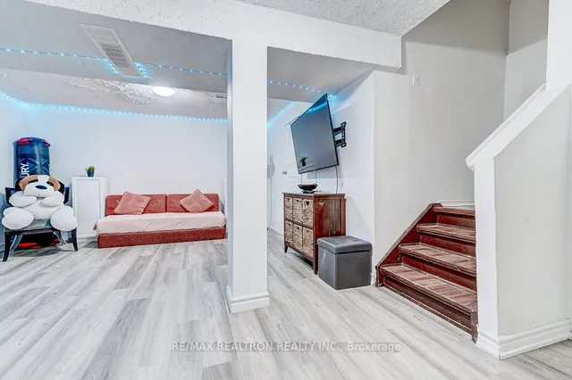 Additional property image - 106 Chester Le Blvd Unit 71