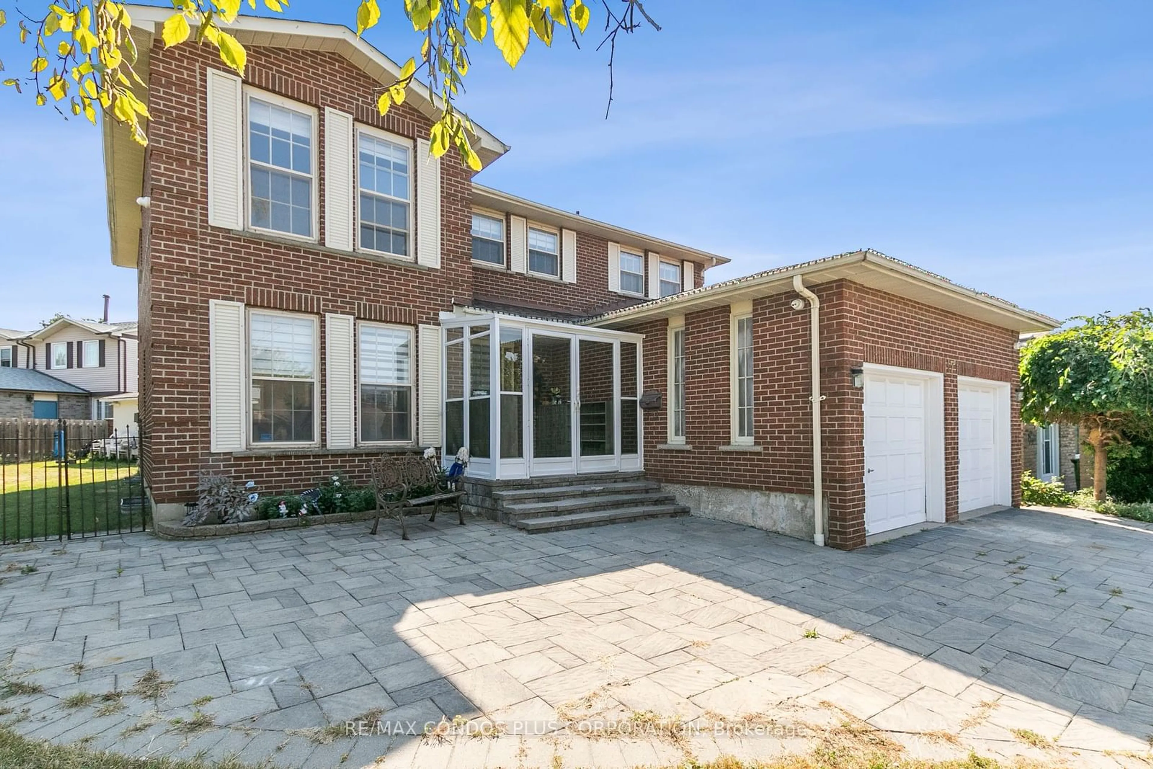 Home with brick exterior material for 171 Ingleton Blvd, Toronto Ontario M1V 1Z8