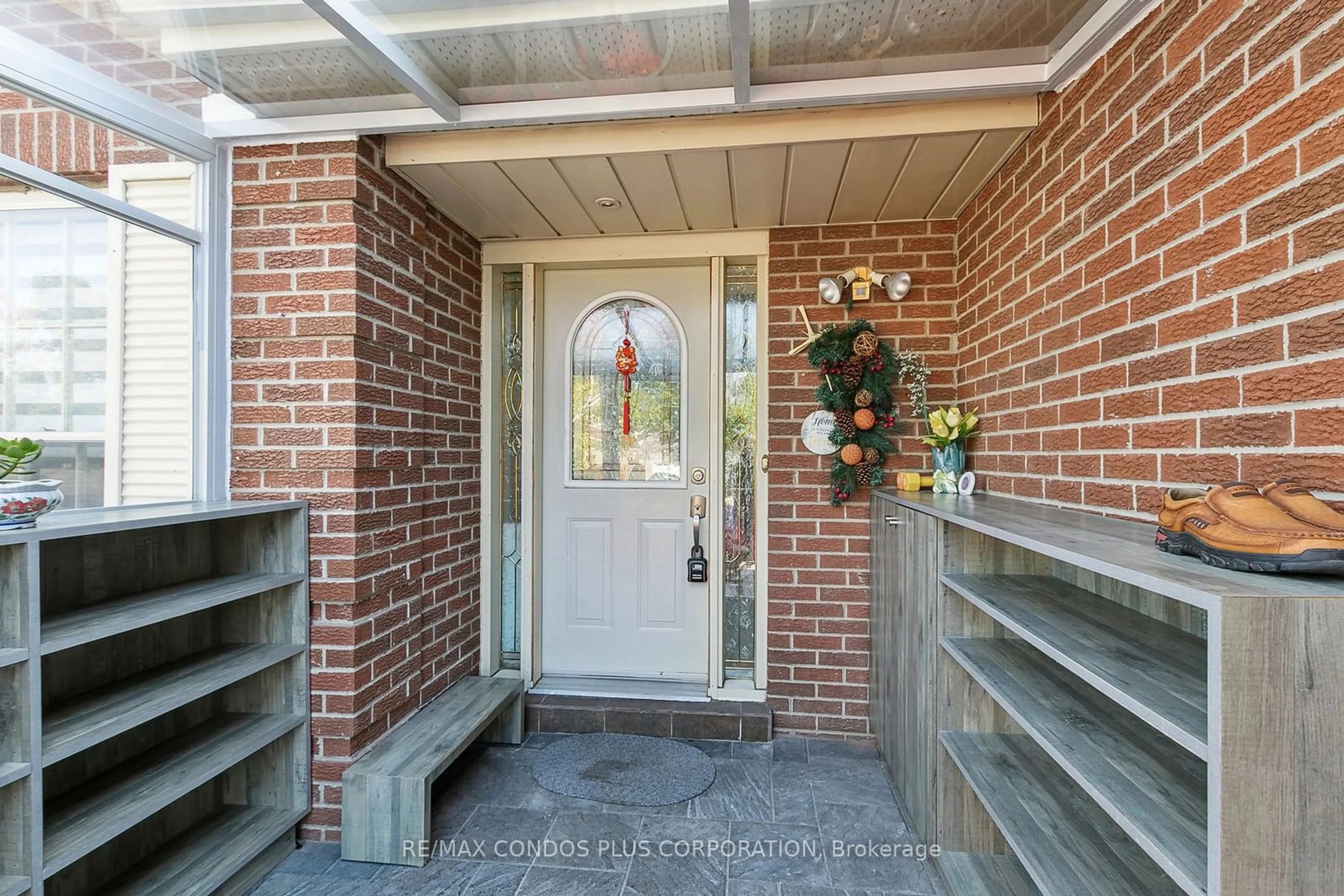 Indoor entryway, wood floors for 171 Ingleton Blvd, Toronto Ontario M1V 1Z8