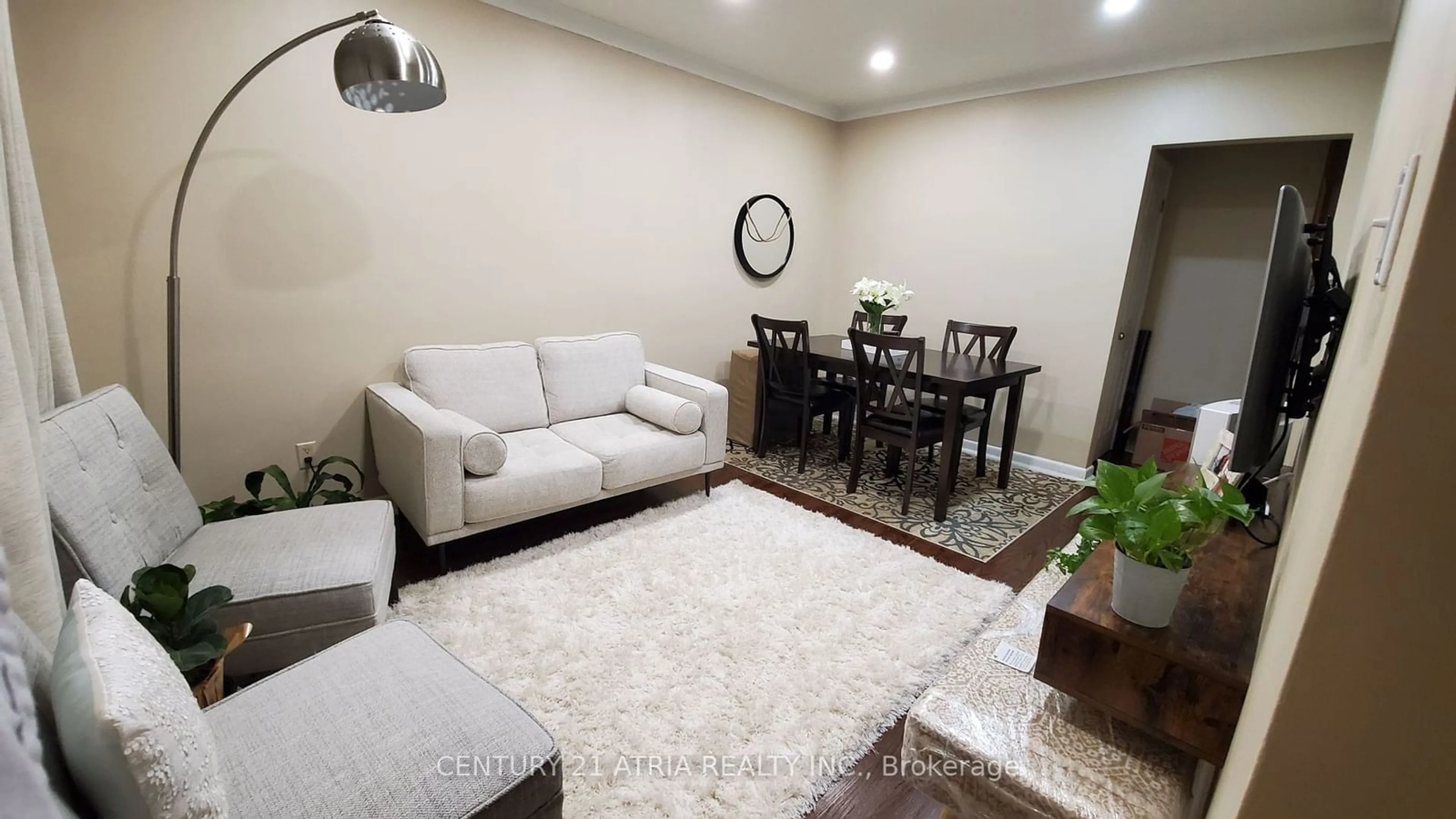 Living room, carpet floors for 95 Prairie Dr, Toronto Ontario M1L 1L6