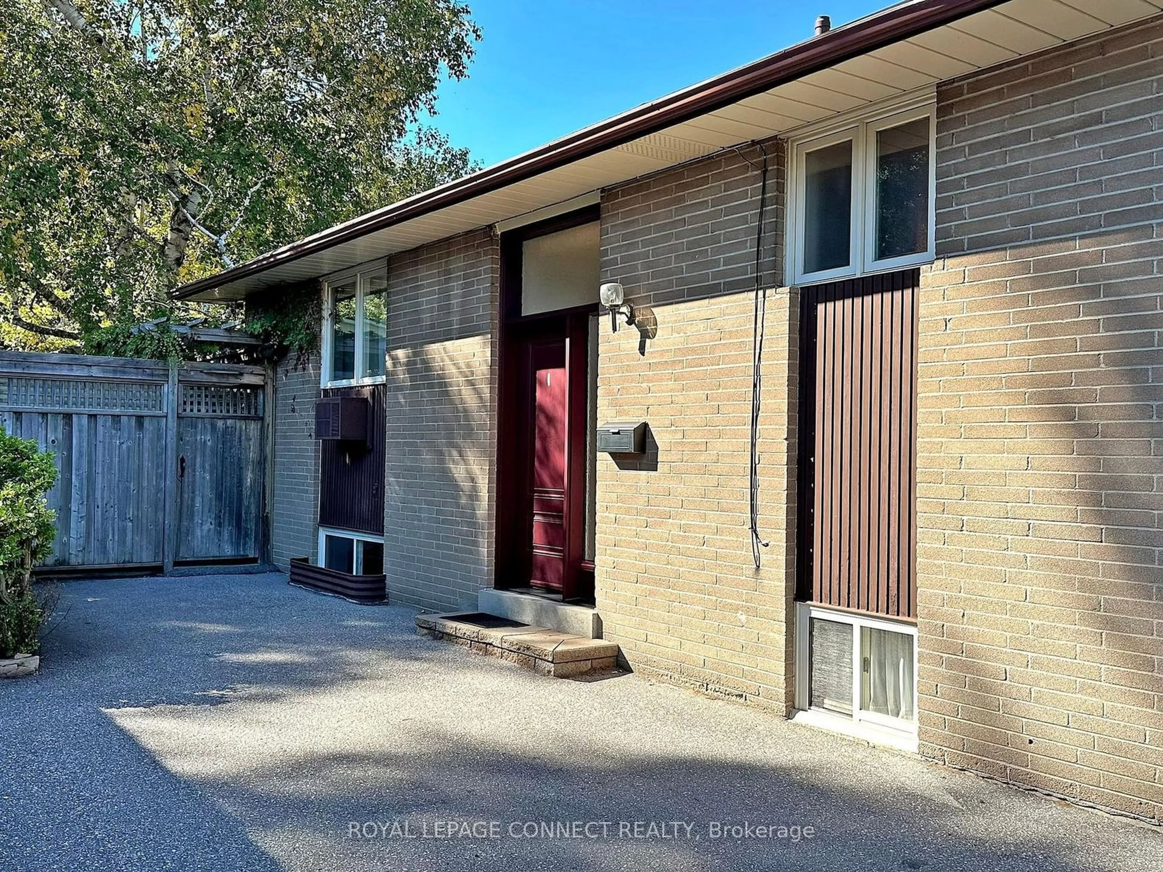 Home with brick exterior material for 20 Sundance Cres, Toronto Ontario M1G 2M2