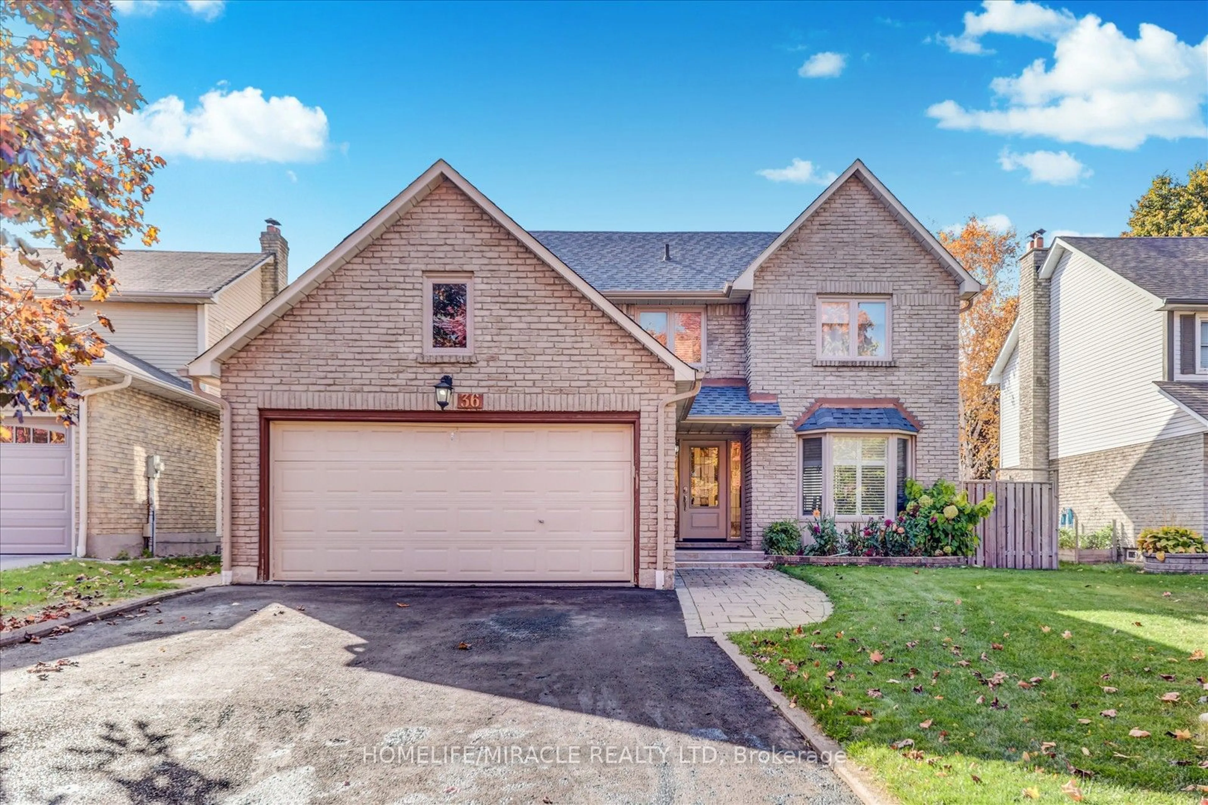 Frontside or backside of a home, the street view for 36 Citation Cres, Whitby Ontario L1N 6X1