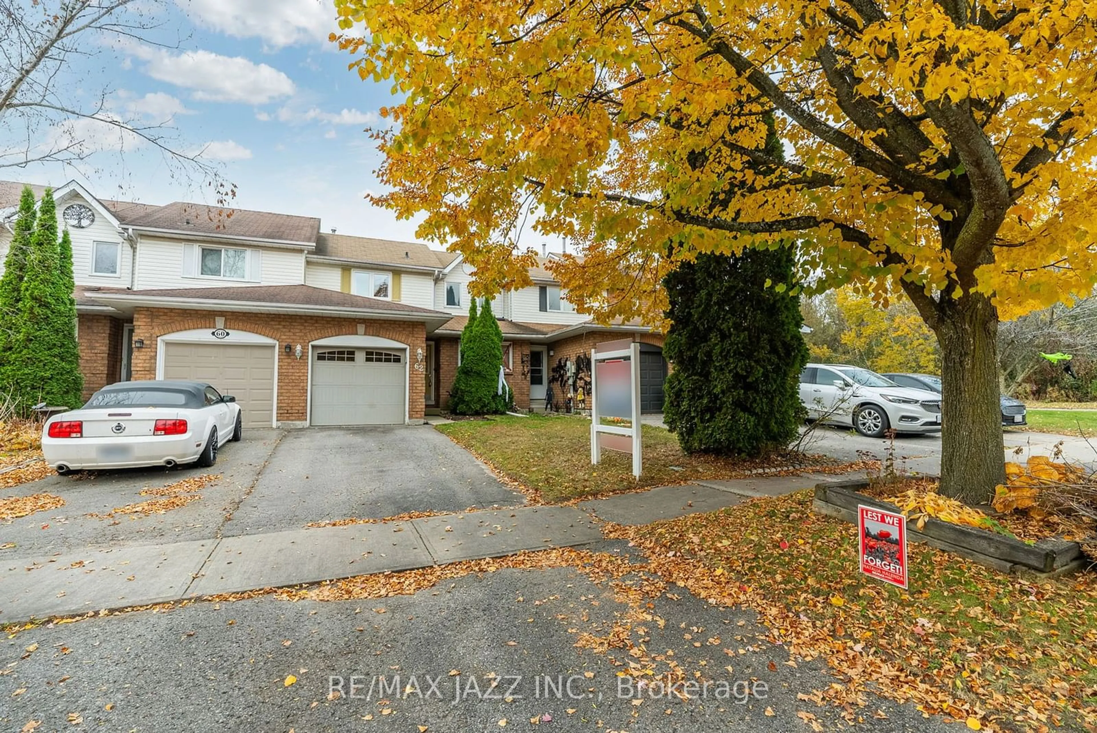 A pic from exterior of the house or condo, the street view for 62 Pidduck St, Clarington Ontario L1E 2W2