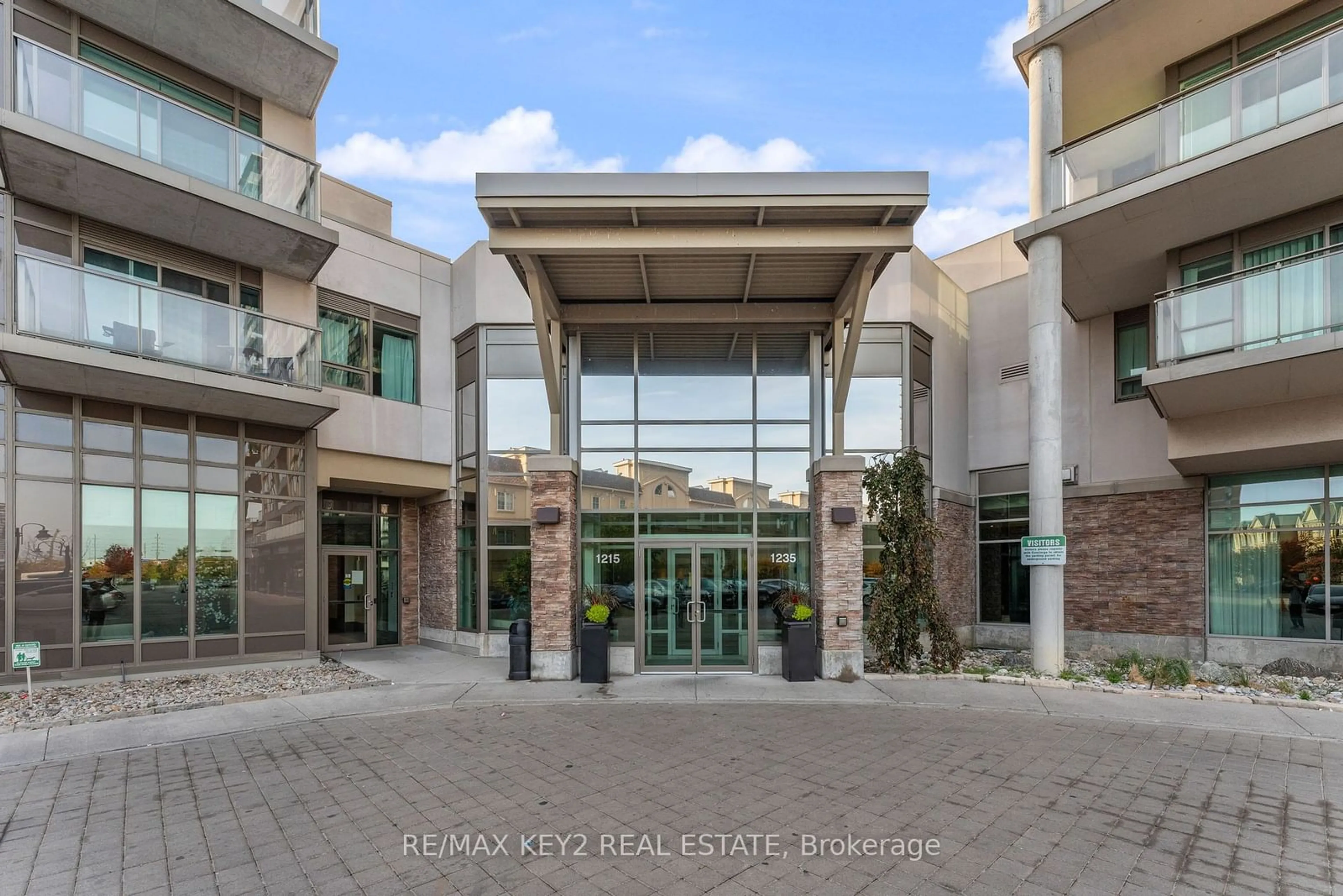 Indoor lobby for 1215 Bayly St #205, Pickering Ontario L1W 1L7