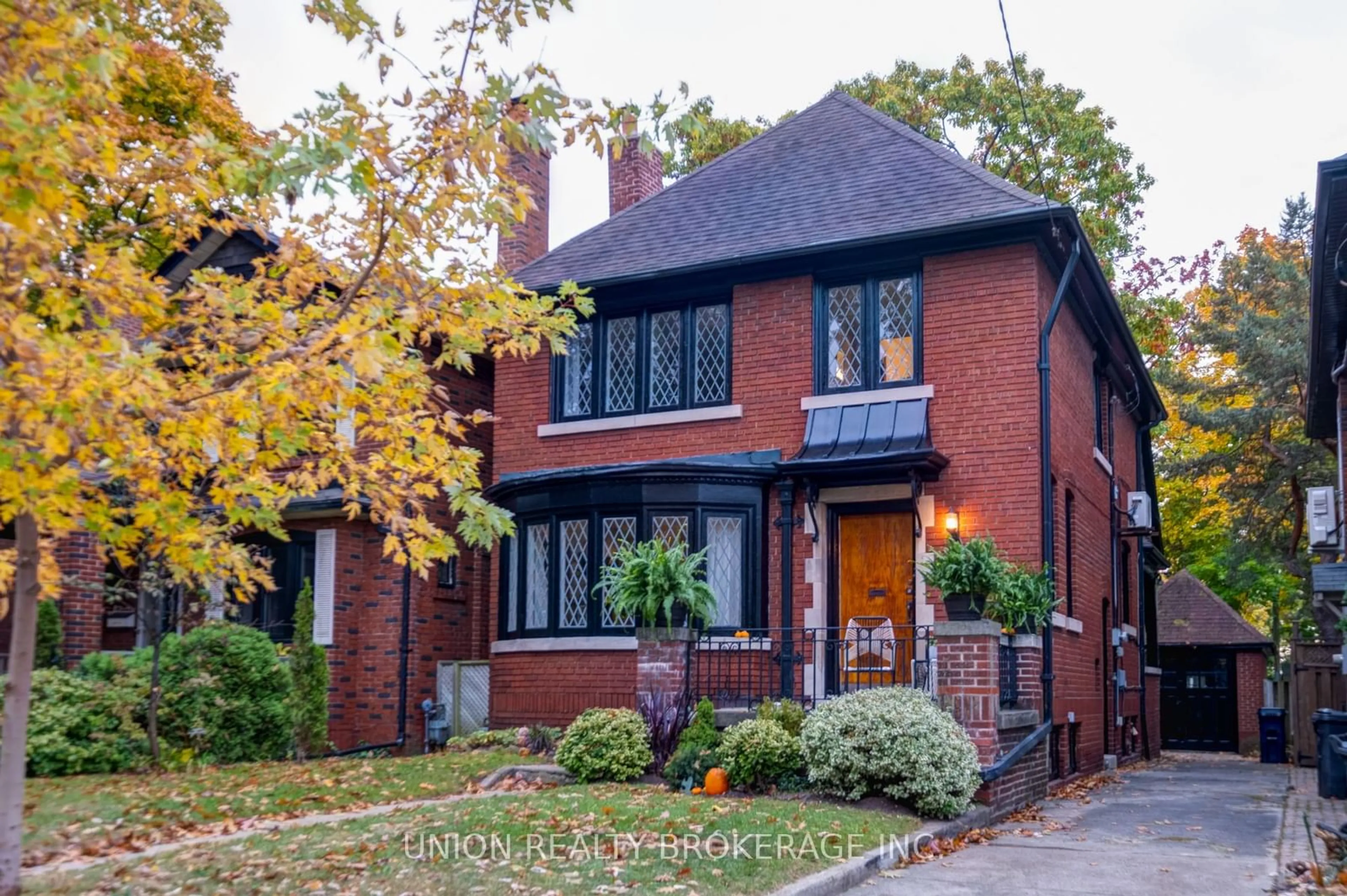 Home with brick exterior material for 29 Glen Stewart Ave, Toronto Ontario M4E 1P6