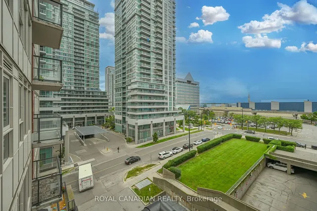 Additional property image - 25 Town Centre Crt Unit 701