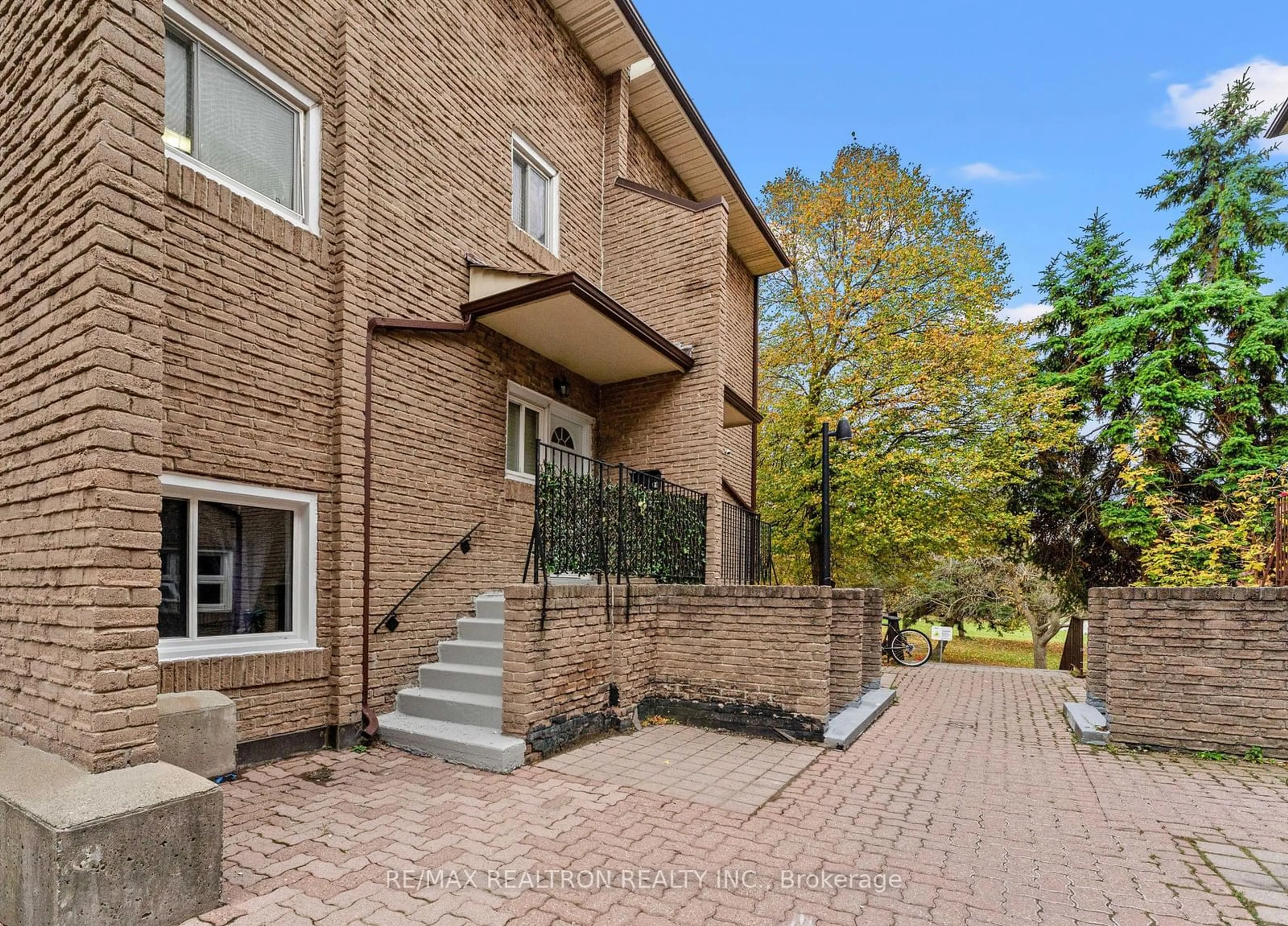 Home with brick exterior material for 91 Muir Dr #28, Toronto Ontario M1M 3T7