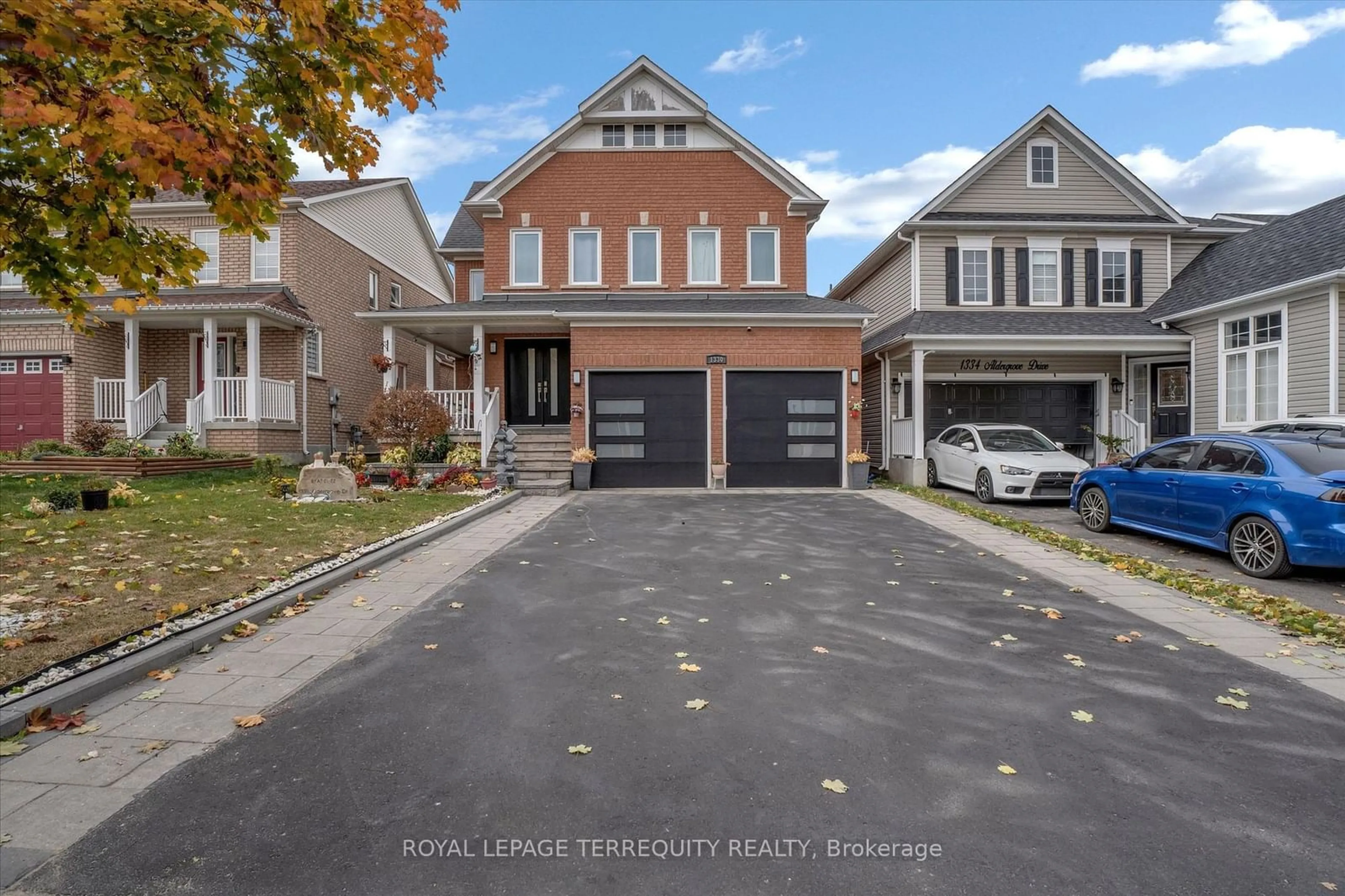 Frontside or backside of a home, the street view for 1330 Aldergrove Dr, Oshawa Ontario L1K 2Y6