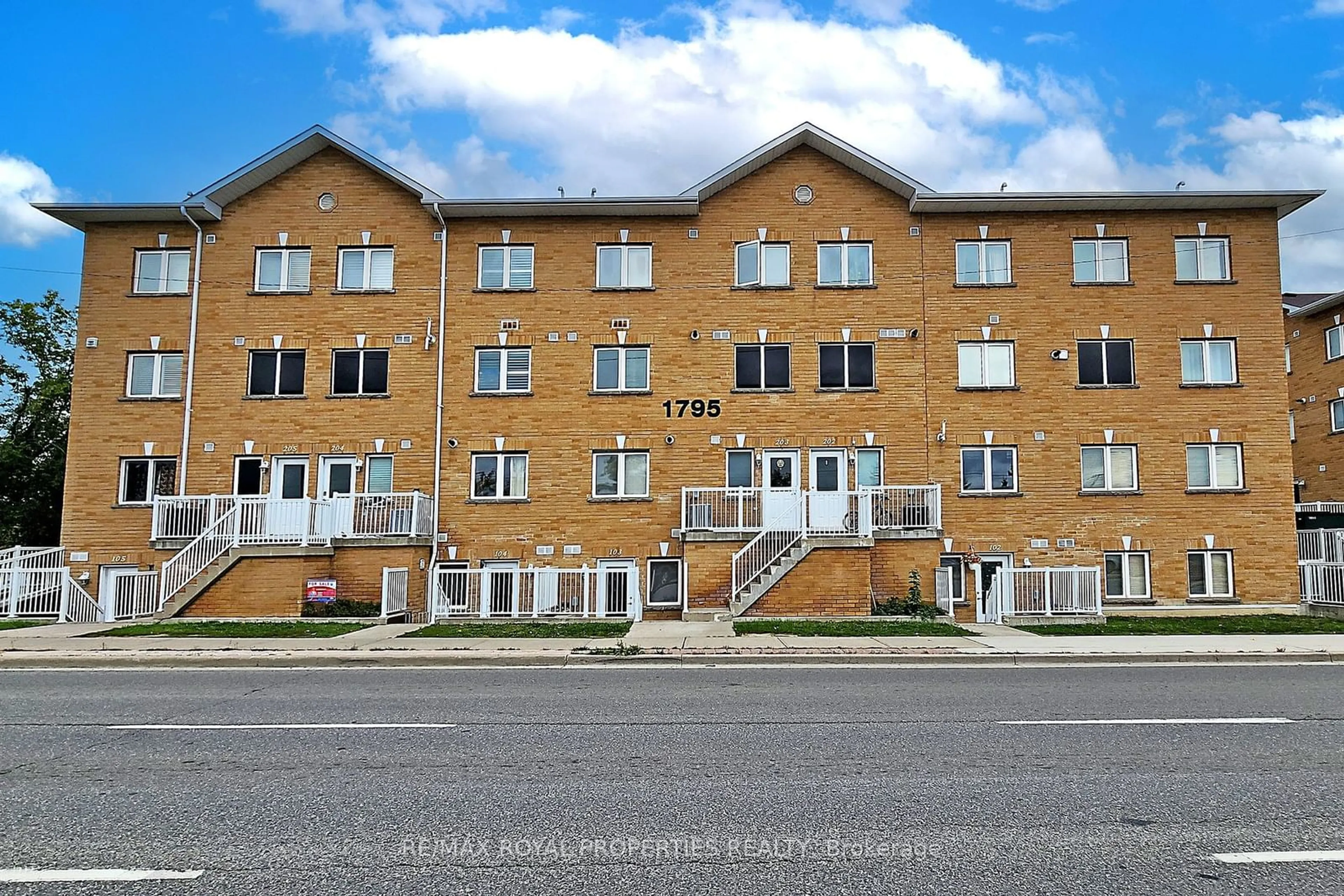 A pic from exterior of the house or condo, the front or back of building for 1795 Markham Rd #106, Toronto Ontario M1B 2Z7