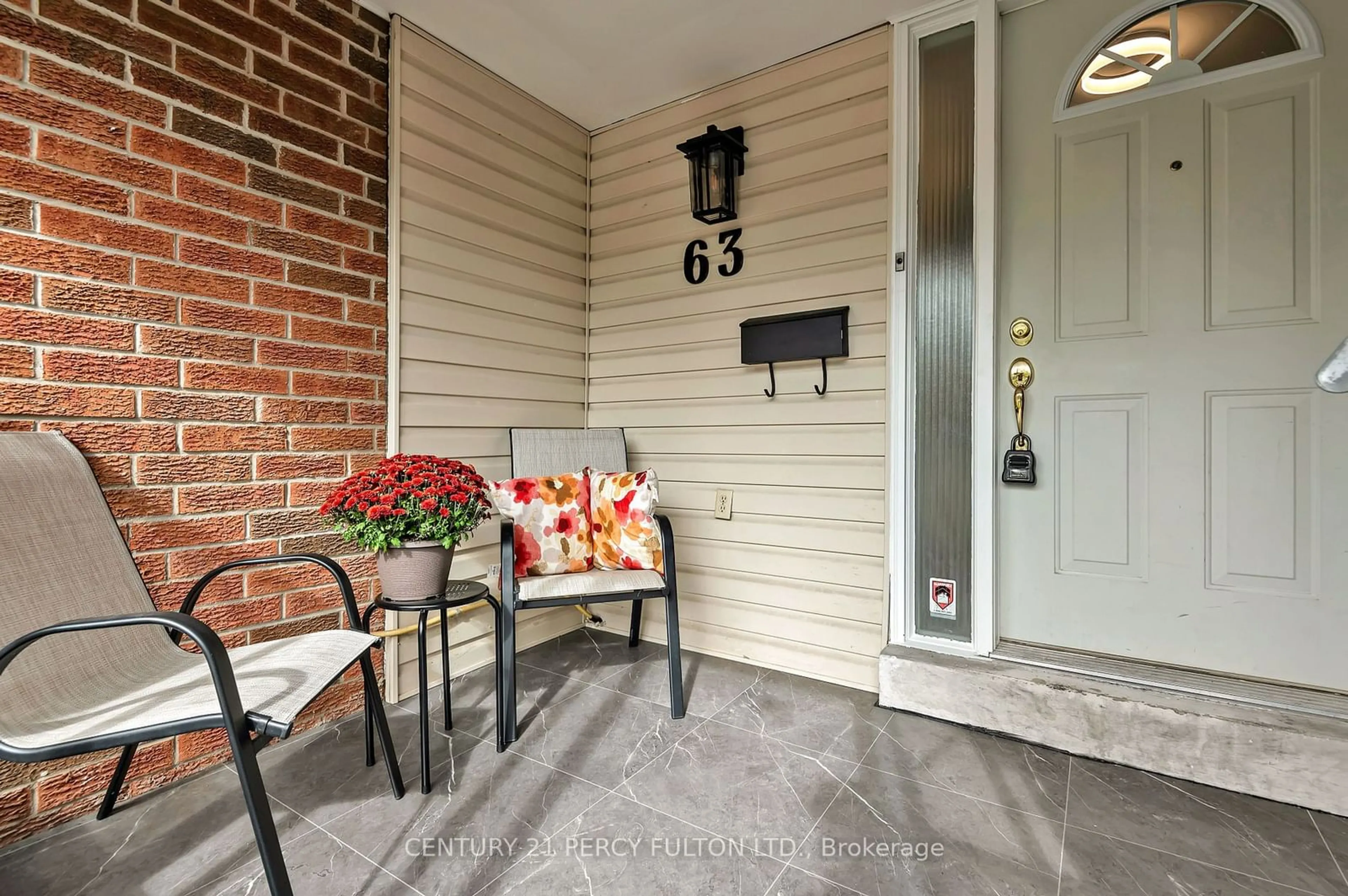 Indoor entryway, wood floors for 63 Springhouse Sq, Toronto Ontario M1W 2X2